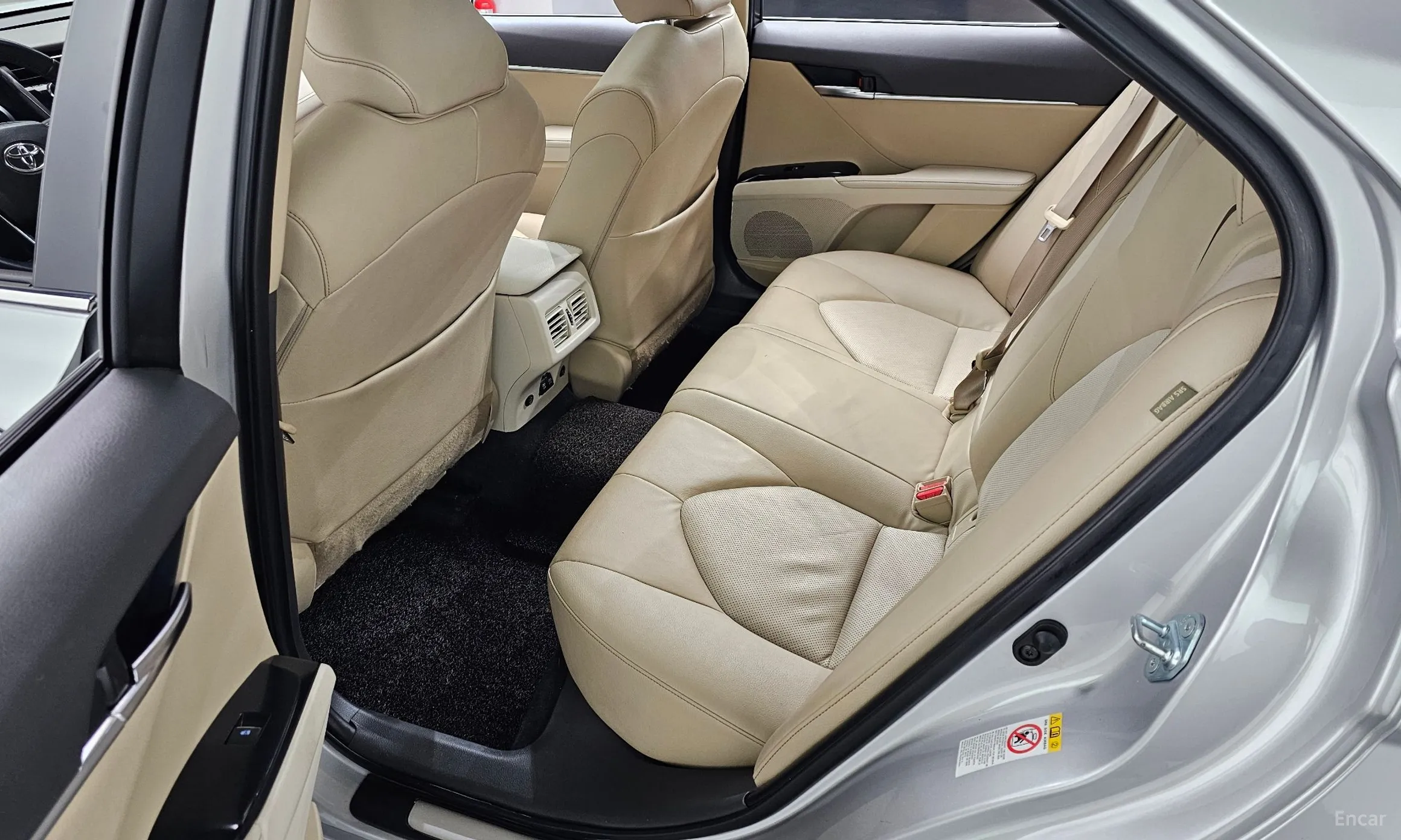 Toyota Camry (XV70) превью 13