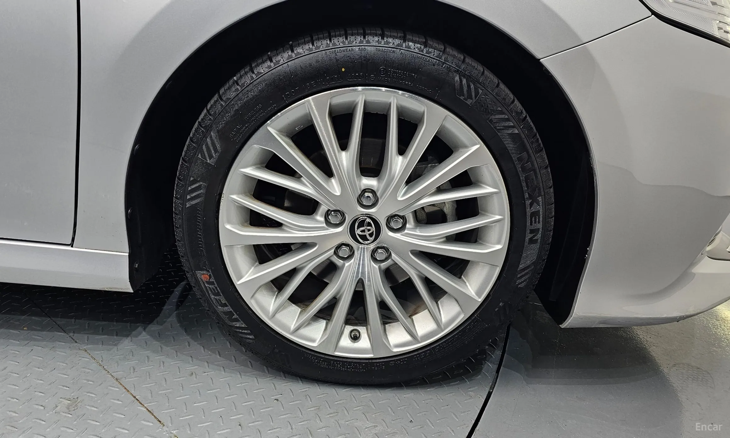 Toyota Camry (XV70) превью 5
