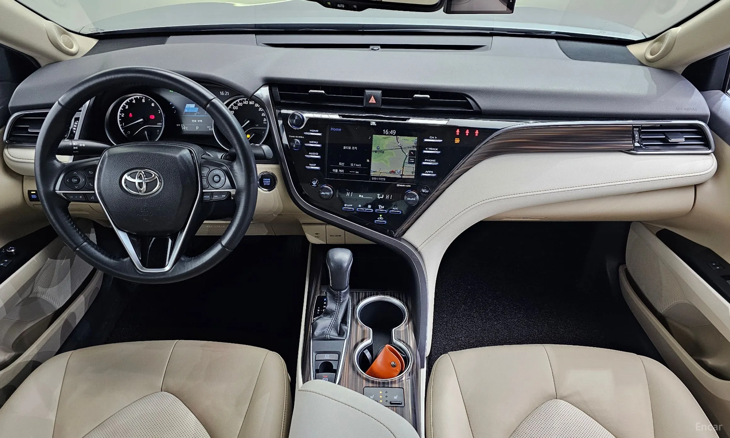 Toyota Camry (XV70) превью 7