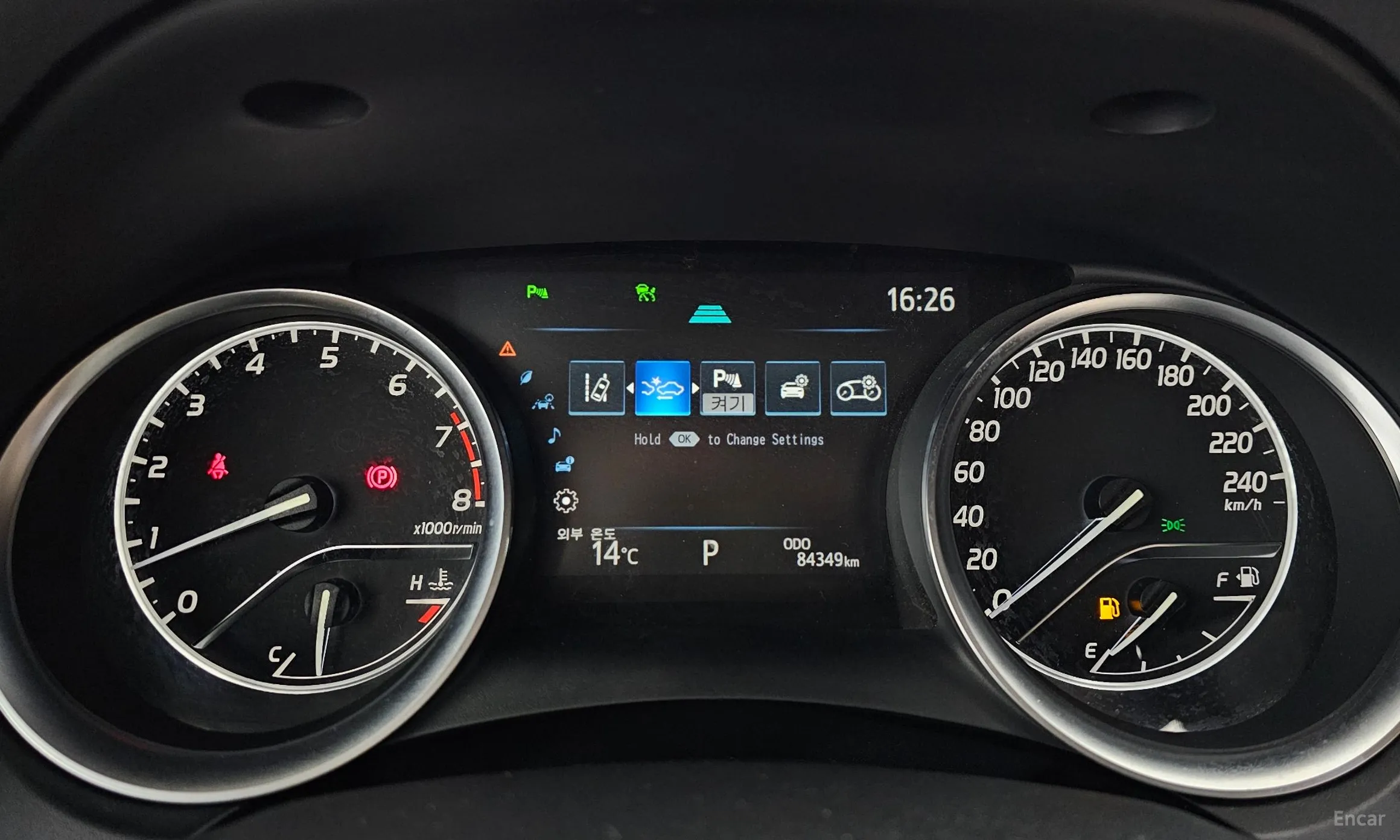 Toyota Camry (XV70) превью 8