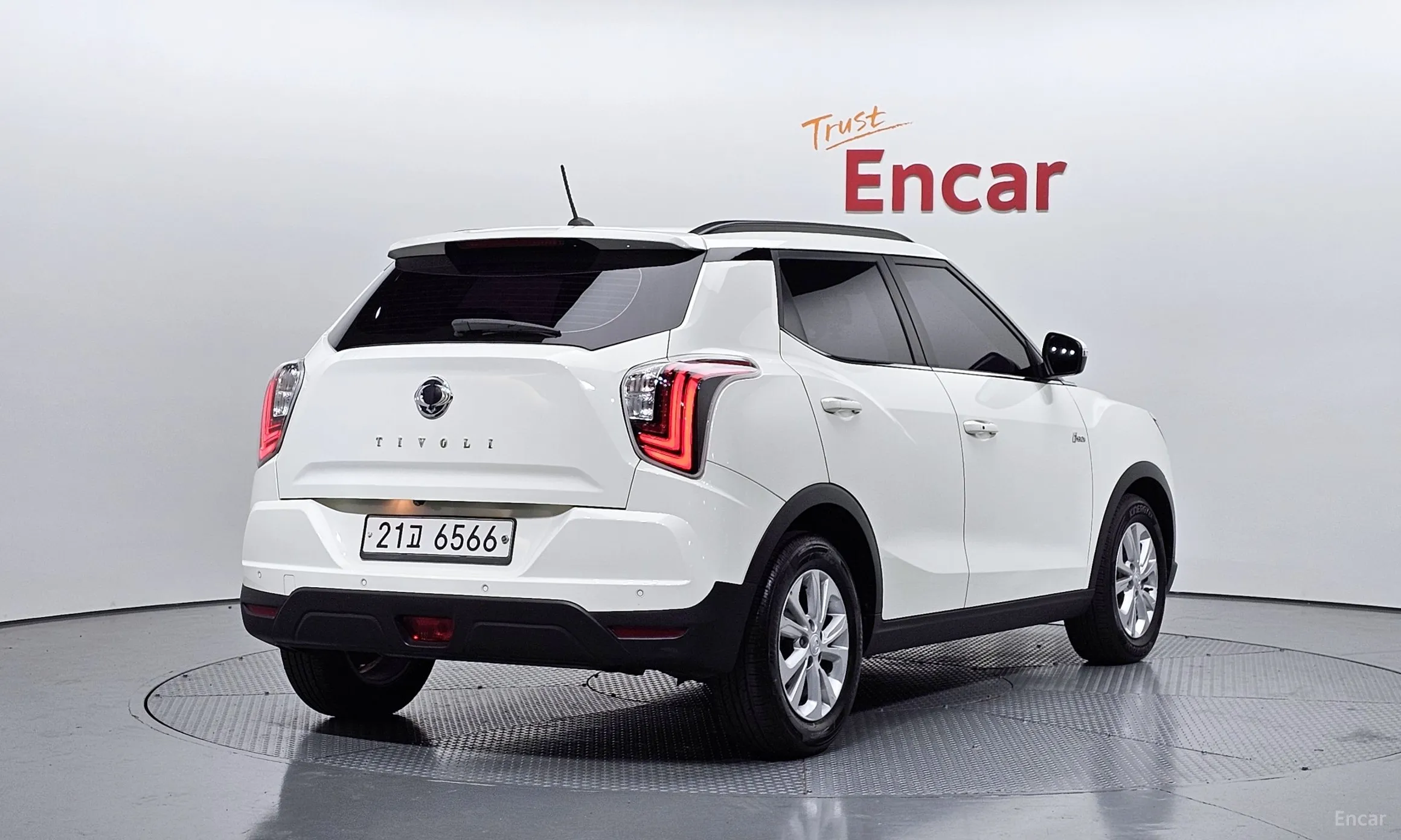 KG Mobility (SsangYong) Berry New Tivoli превью 2