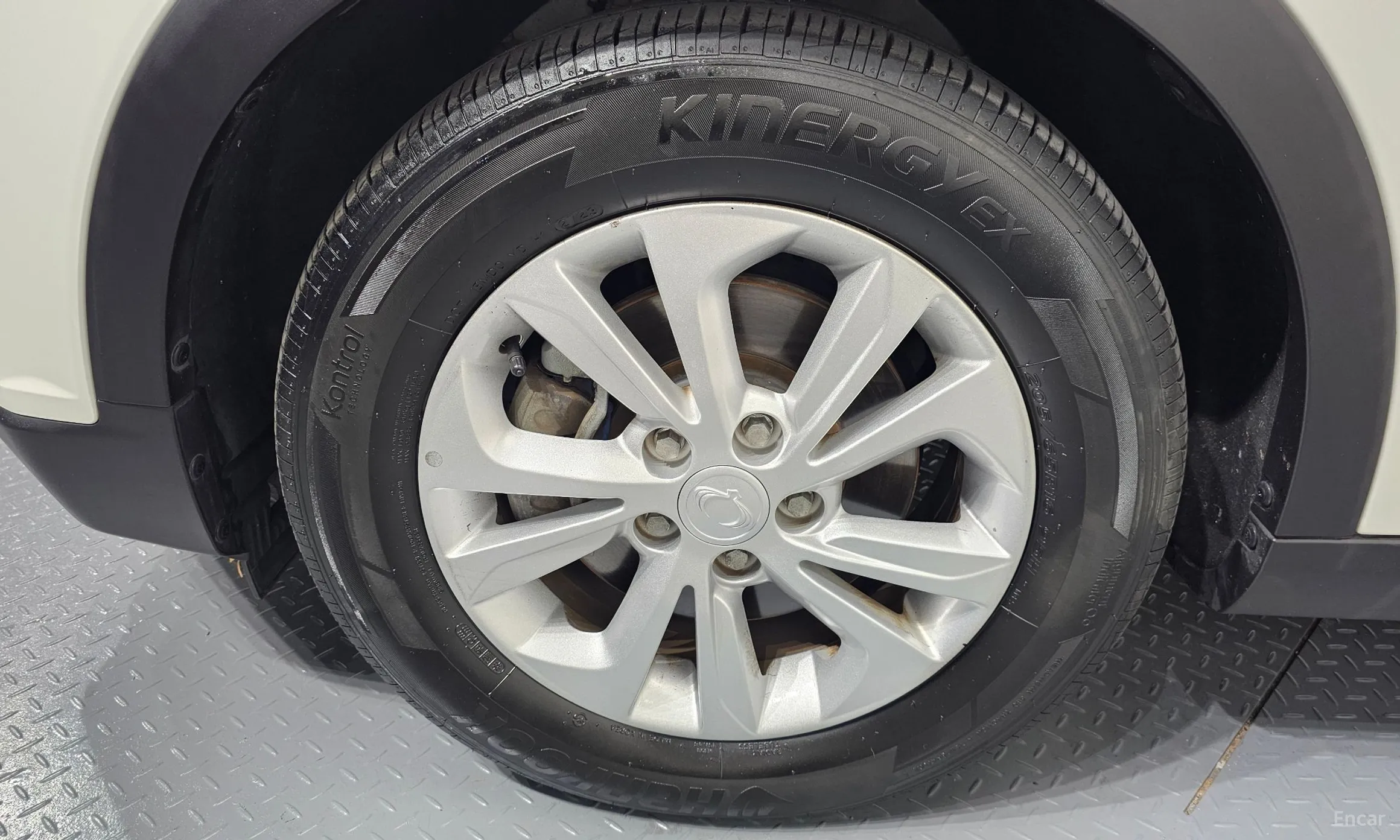 KG Mobility (SsangYong) Berry New Tivoli превью 5