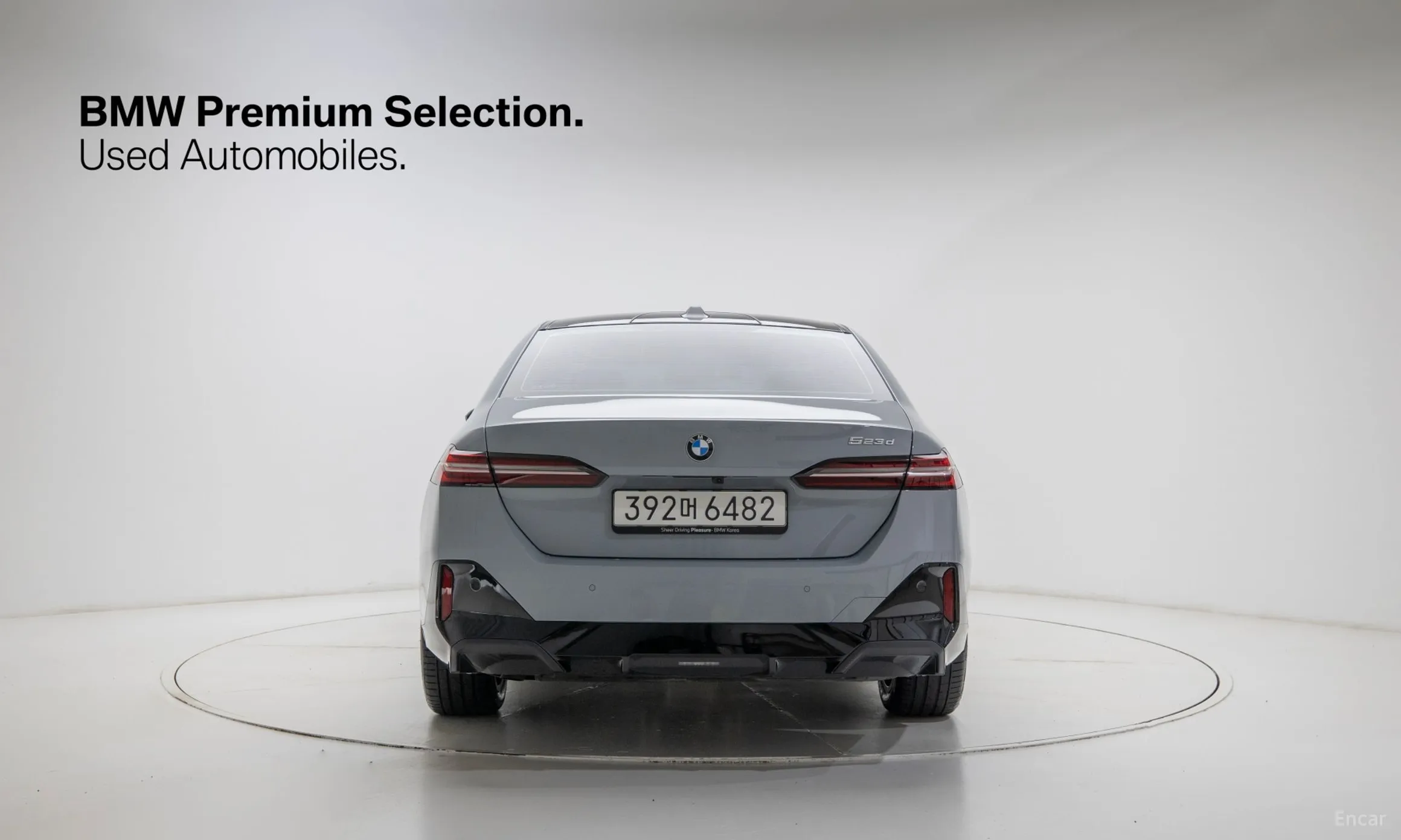BMW 5 Series (G60) превью 4