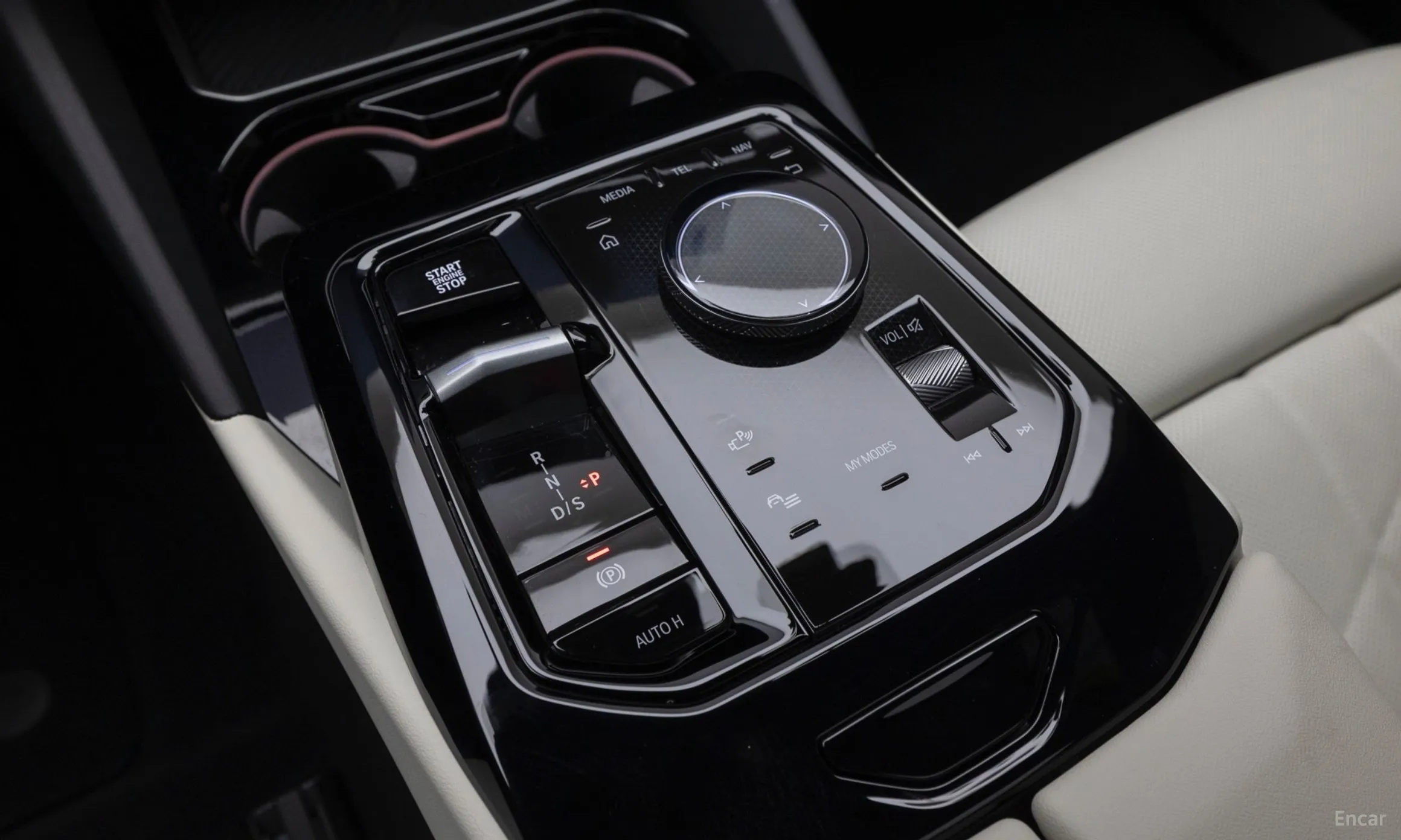 BMW 5 Series (G60) превью 9
