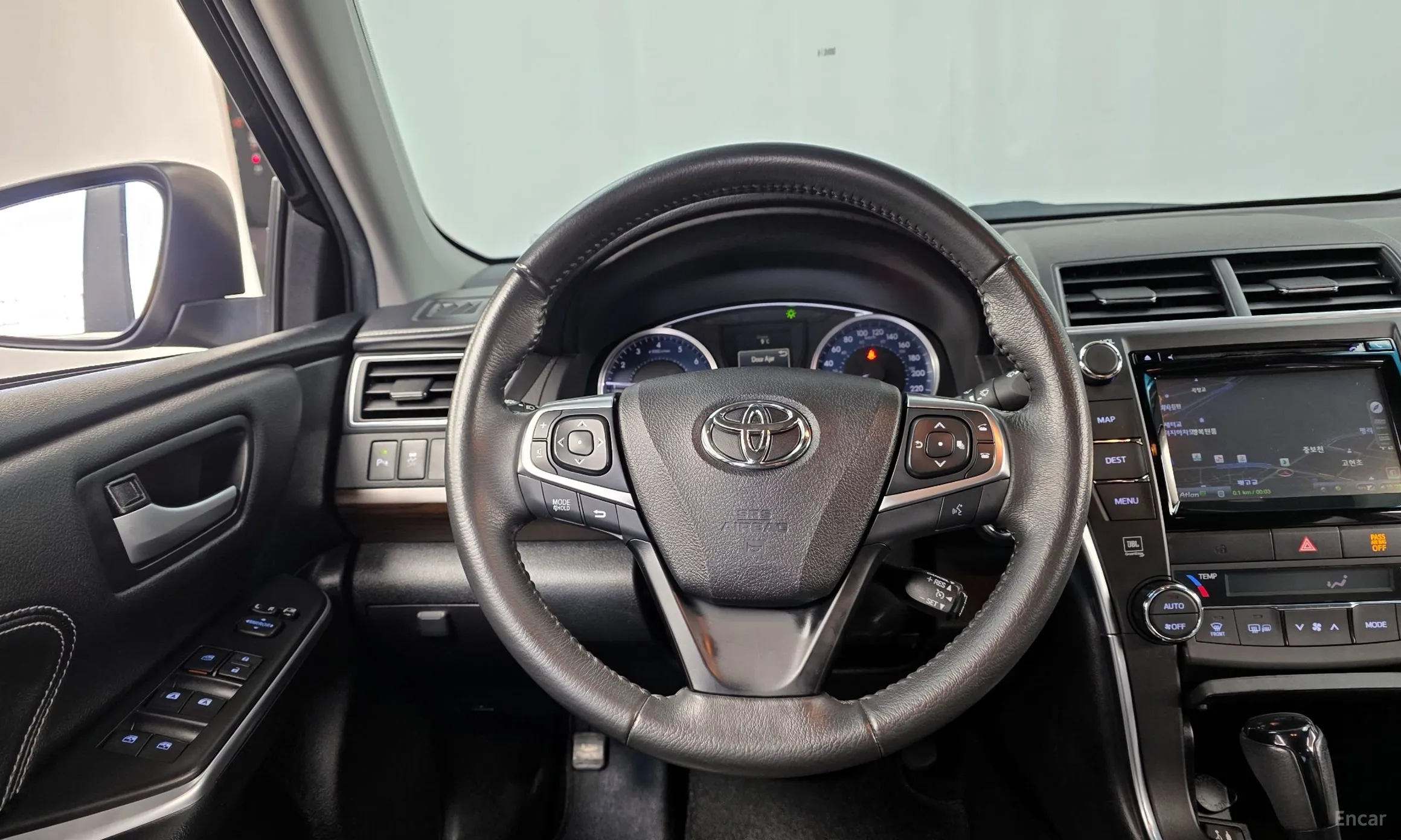 Toyota New Camry превью 13