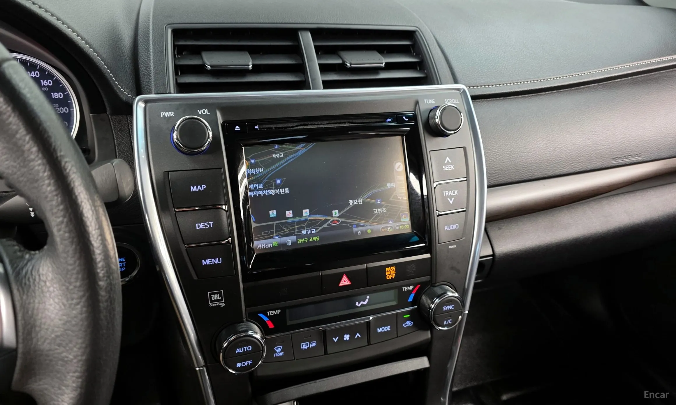 Toyota New Camry превью 14