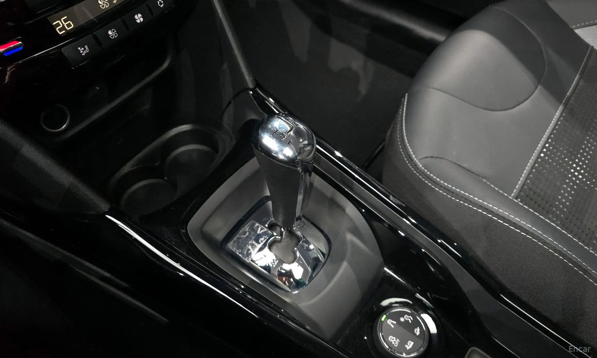 Peugeot 2008. превью 9