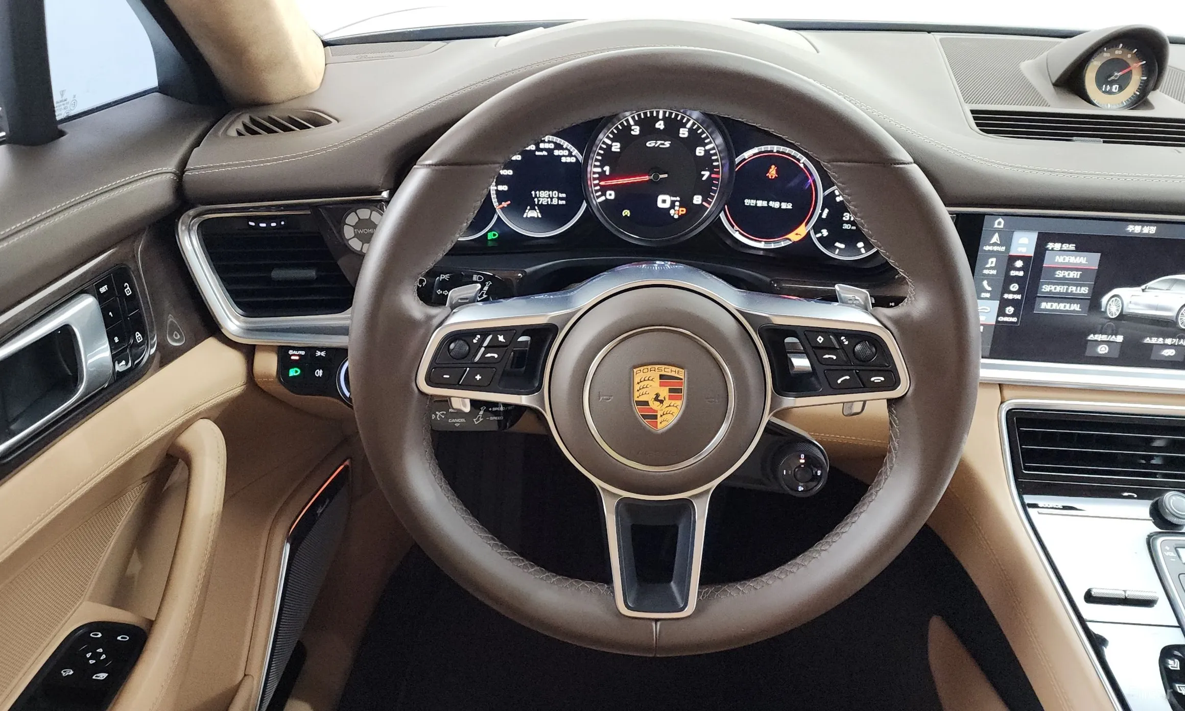 Porsche Panamera (971) превью 13