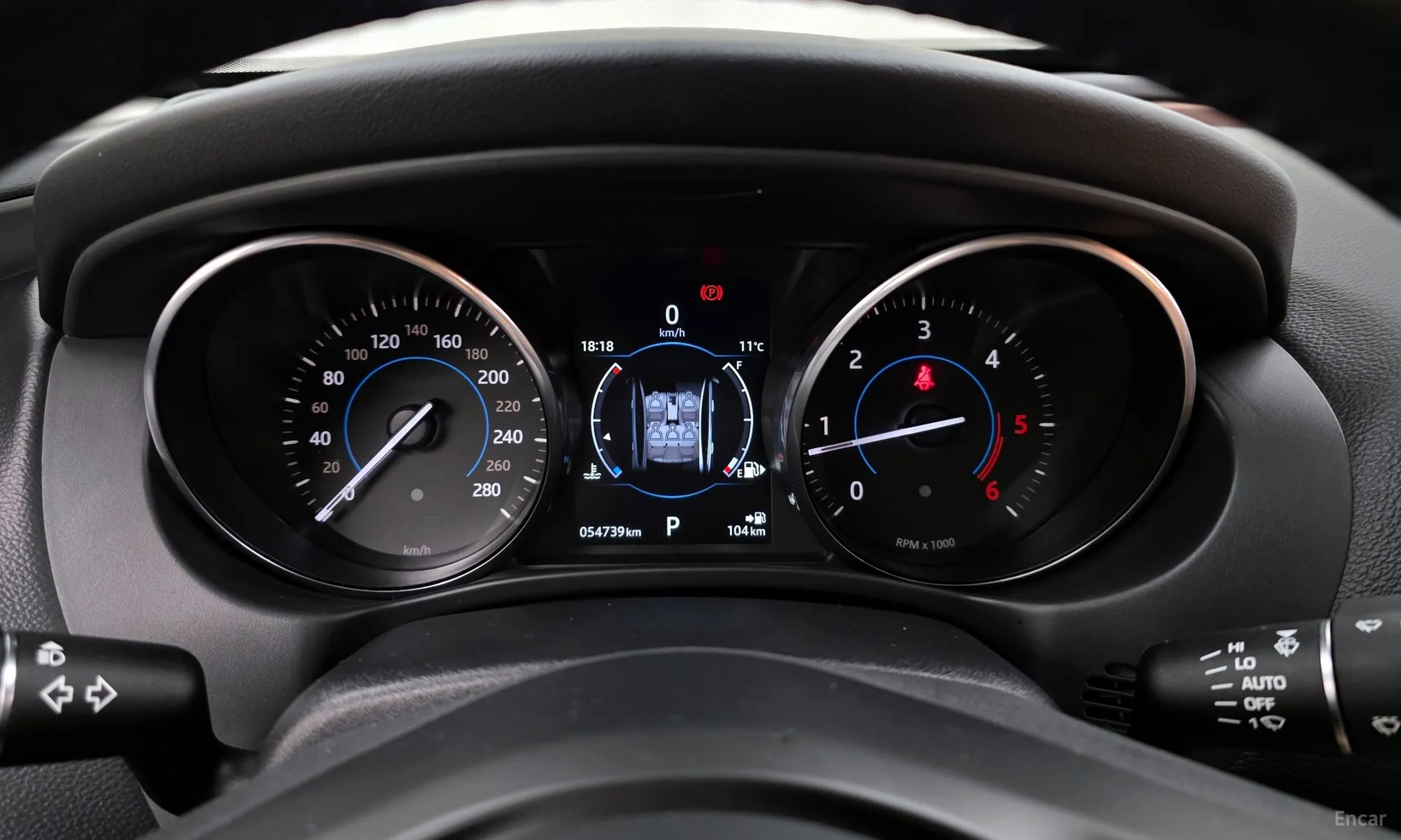 Jaguar XE превью 8