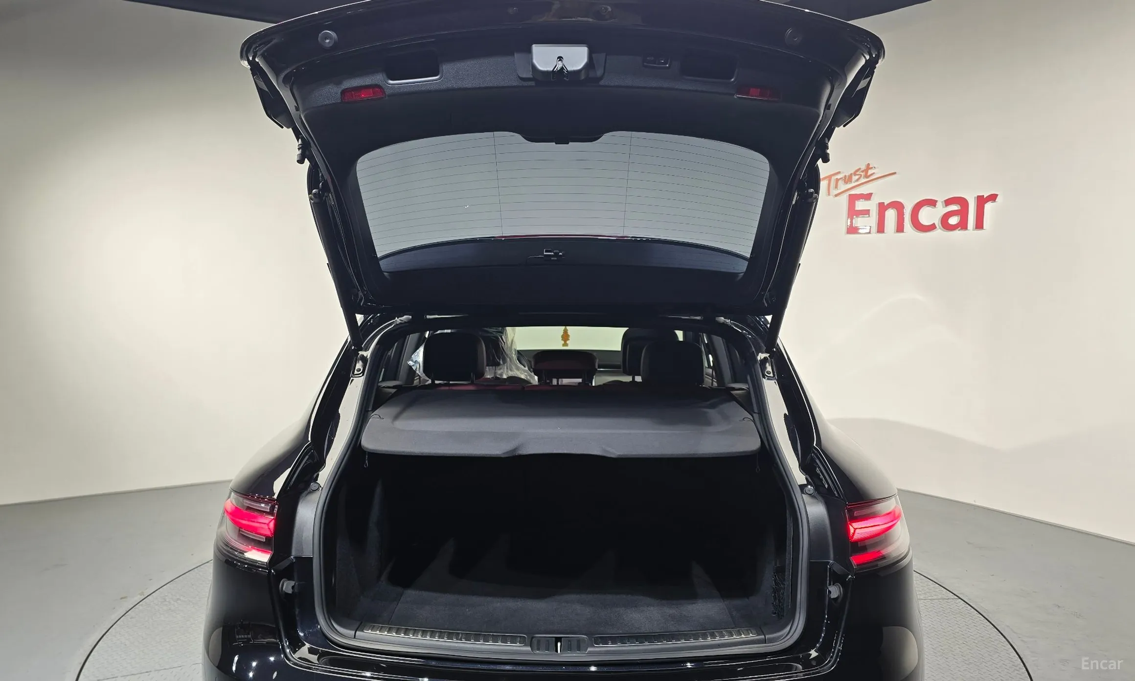 Porsche Macan превью 20
