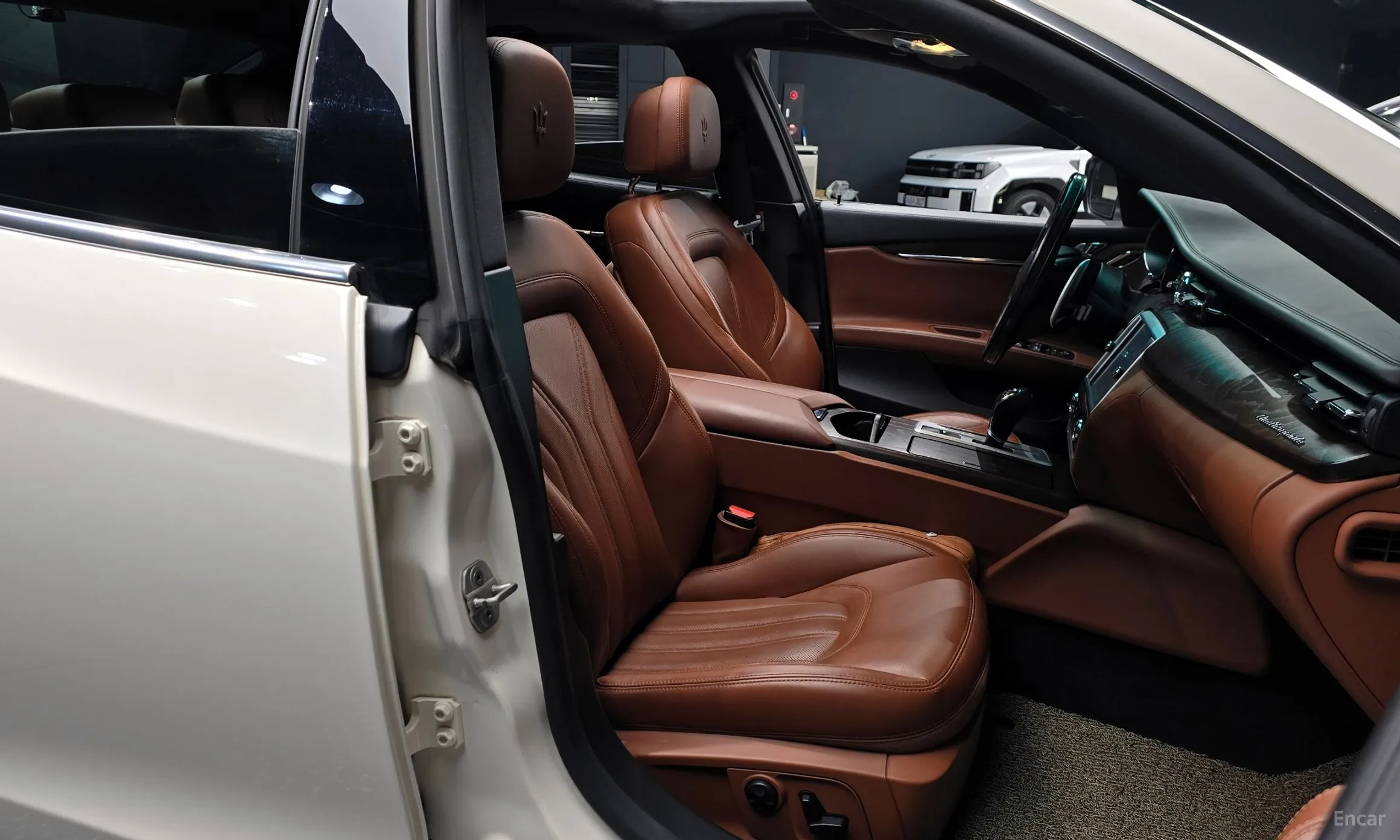 Maserati Quattroporte превью 10