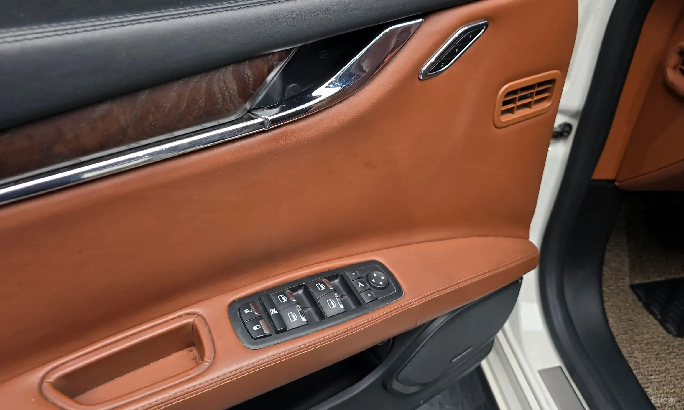Maserati Quattroporte превью 17