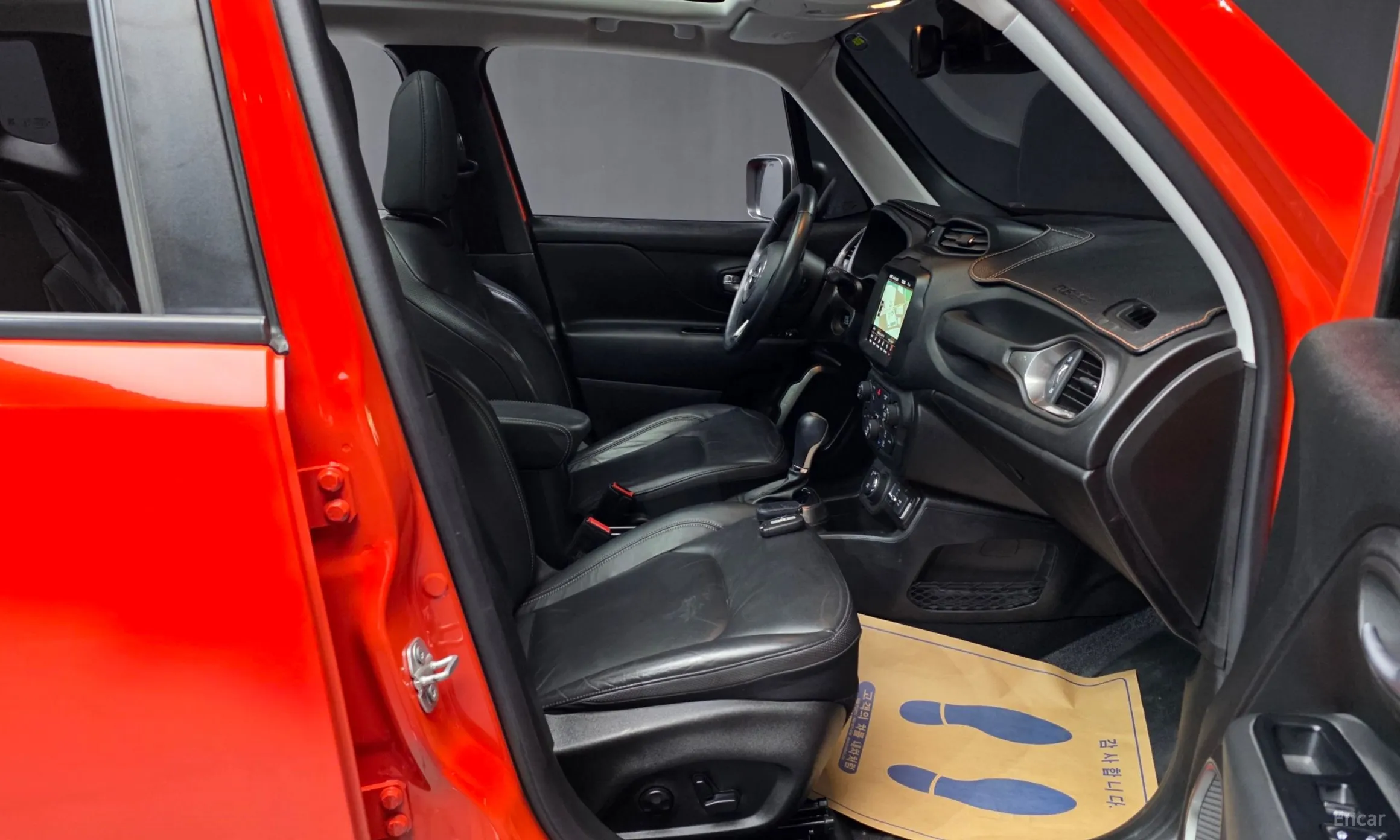 Jeep Renegade превью 11
