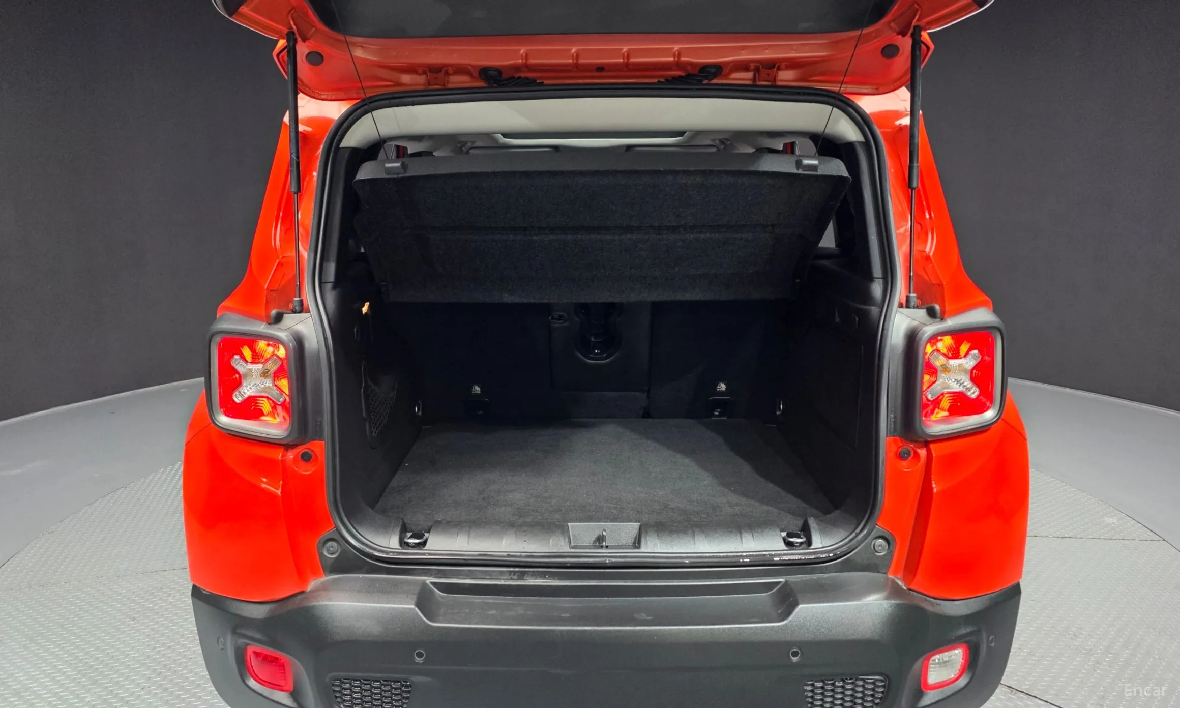 Jeep Renegade превью 20