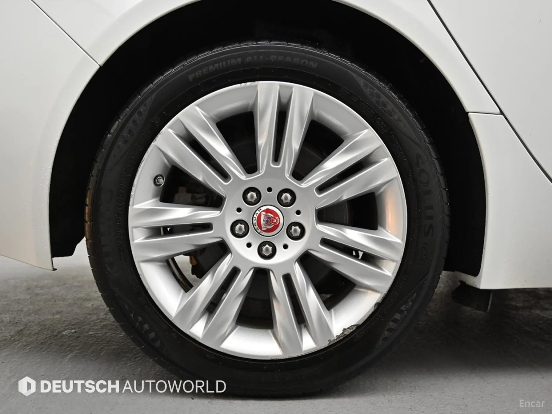 Jaguar XF (x260) превью 5
