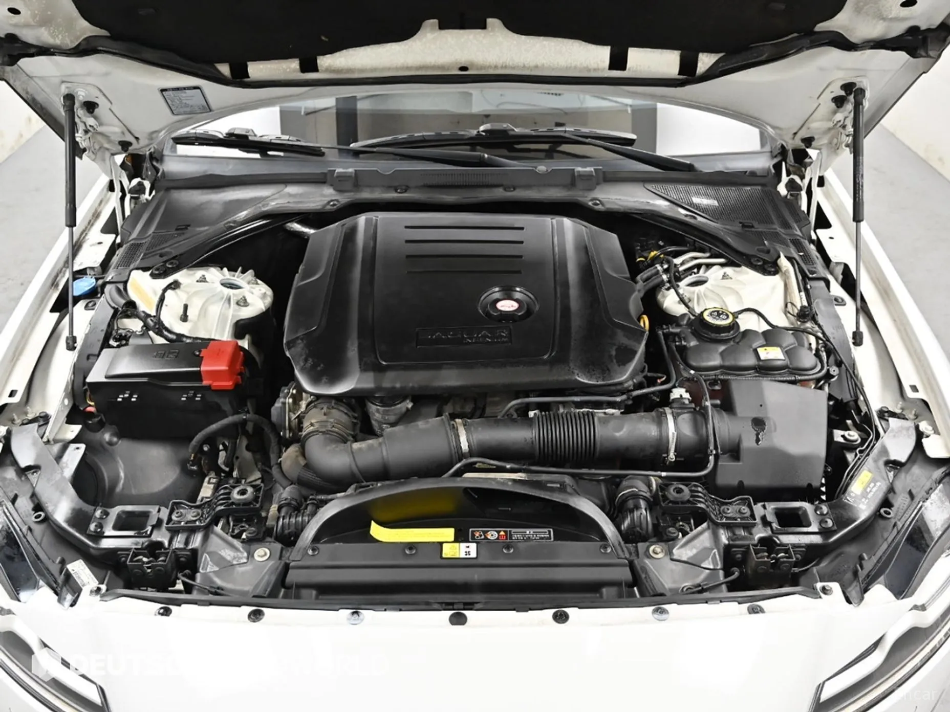 Jaguar XF (x260) превью 6