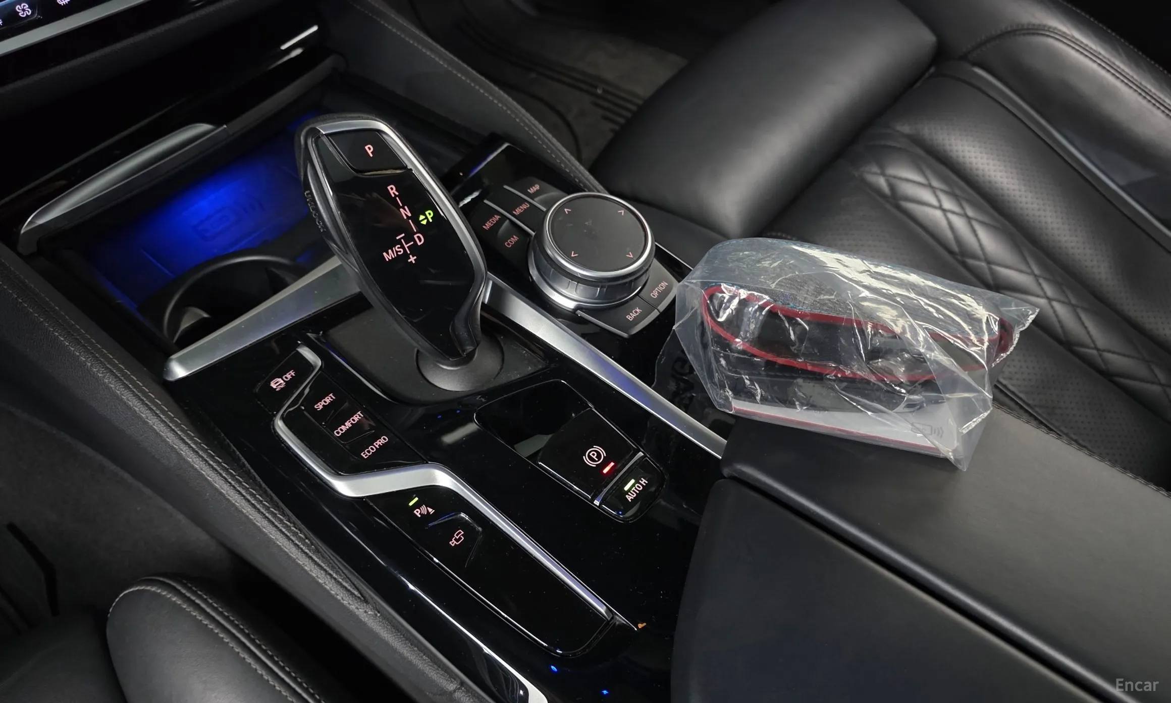 BMW 5 Series (G30) превью 9