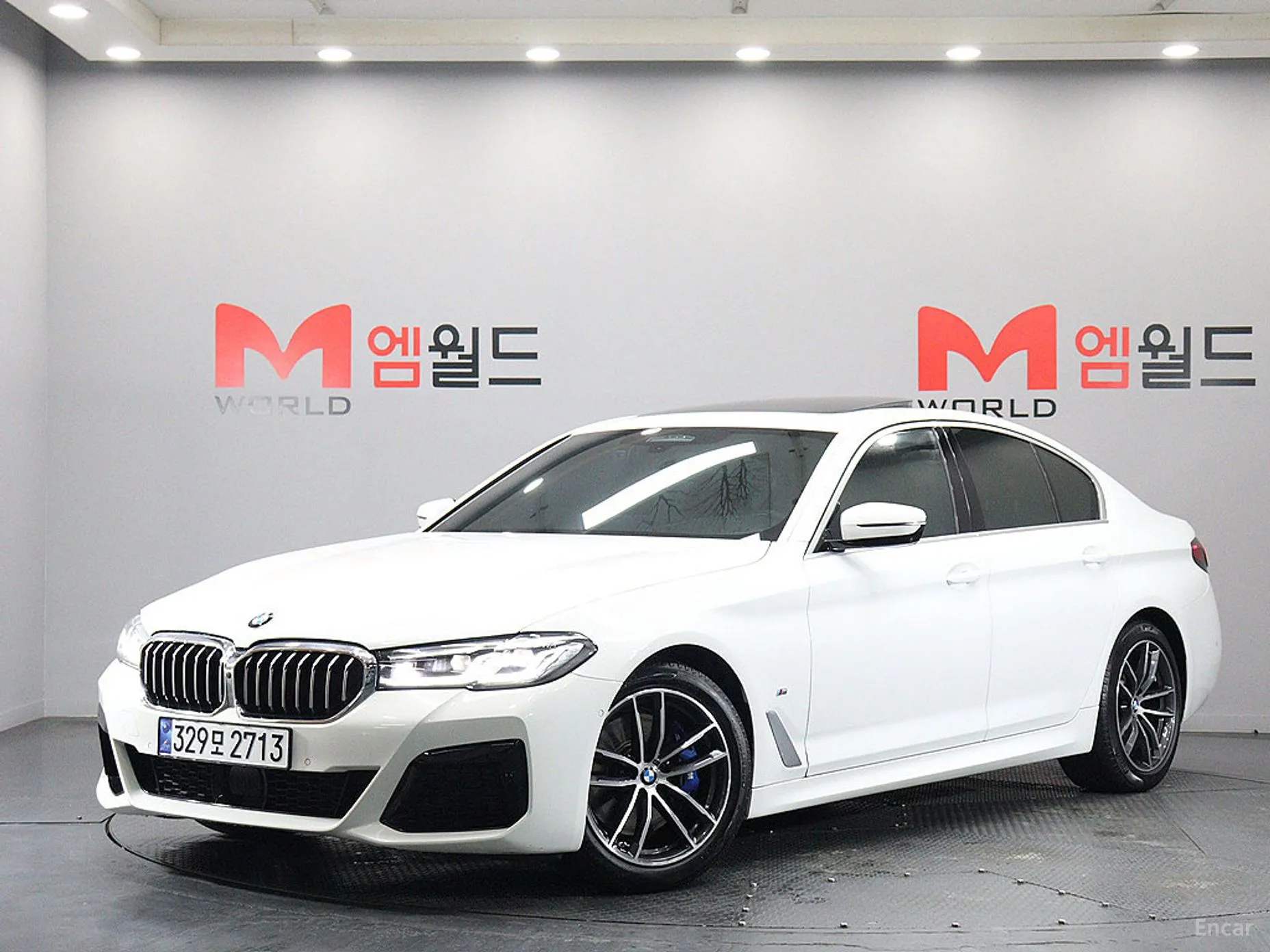 BMW 5 Series (G30)