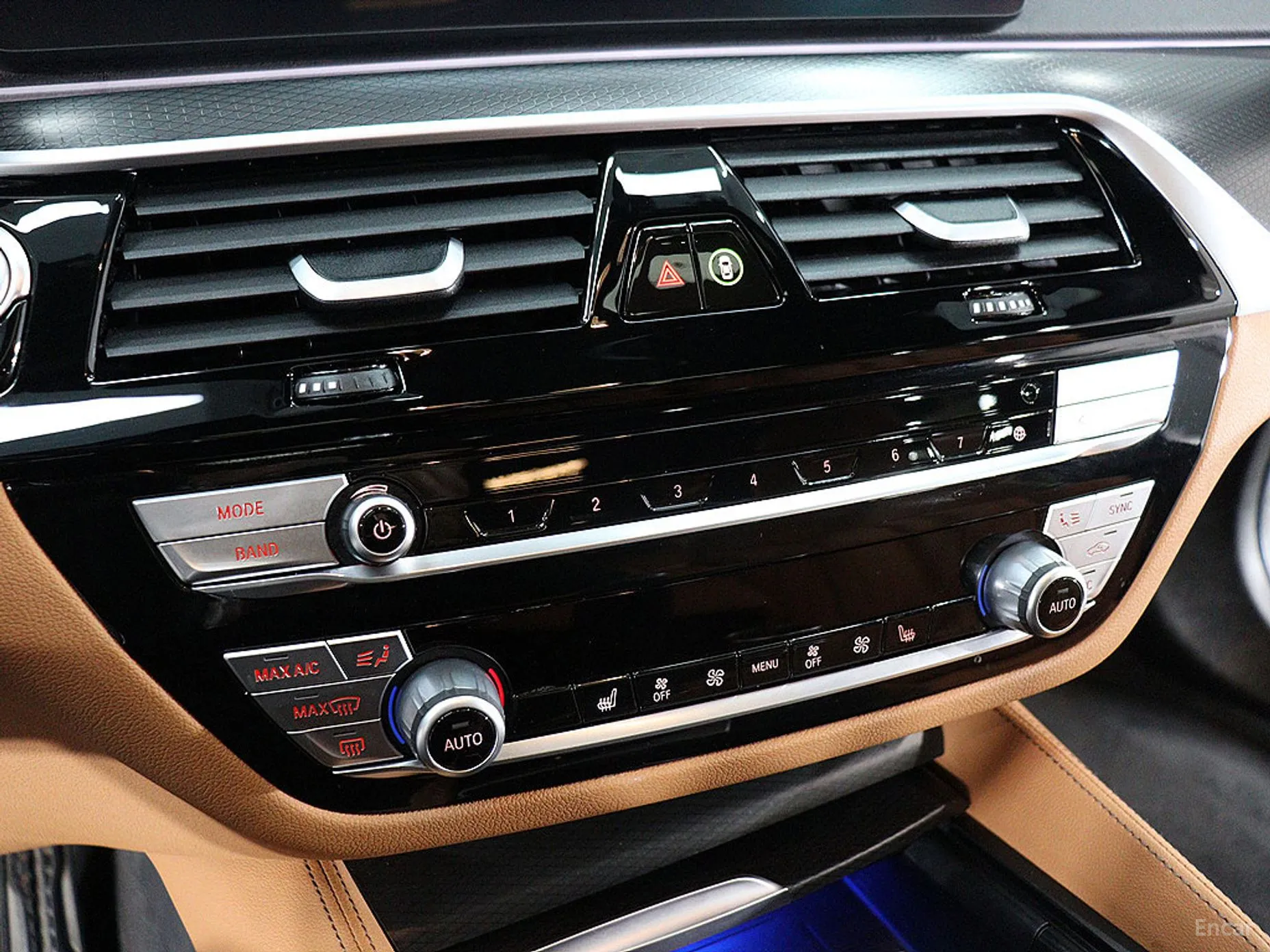 BMW 5 Series (G30) превью 8