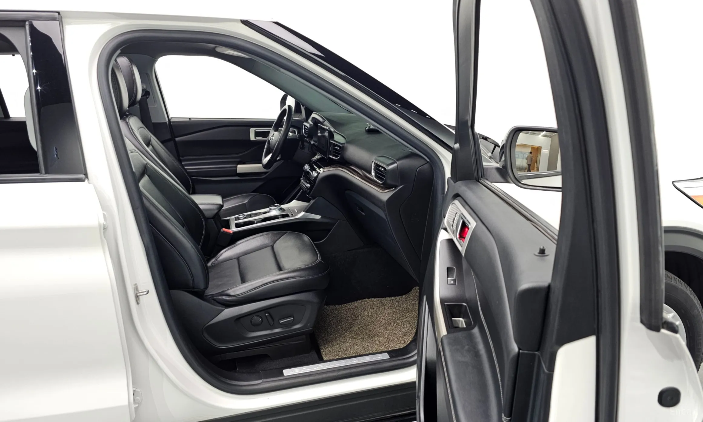 Ford Explorer 6th Generation превью 11
