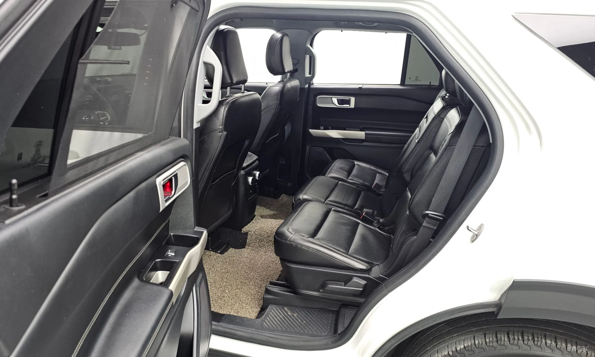 Ford Explorer 6th Generation превью 12