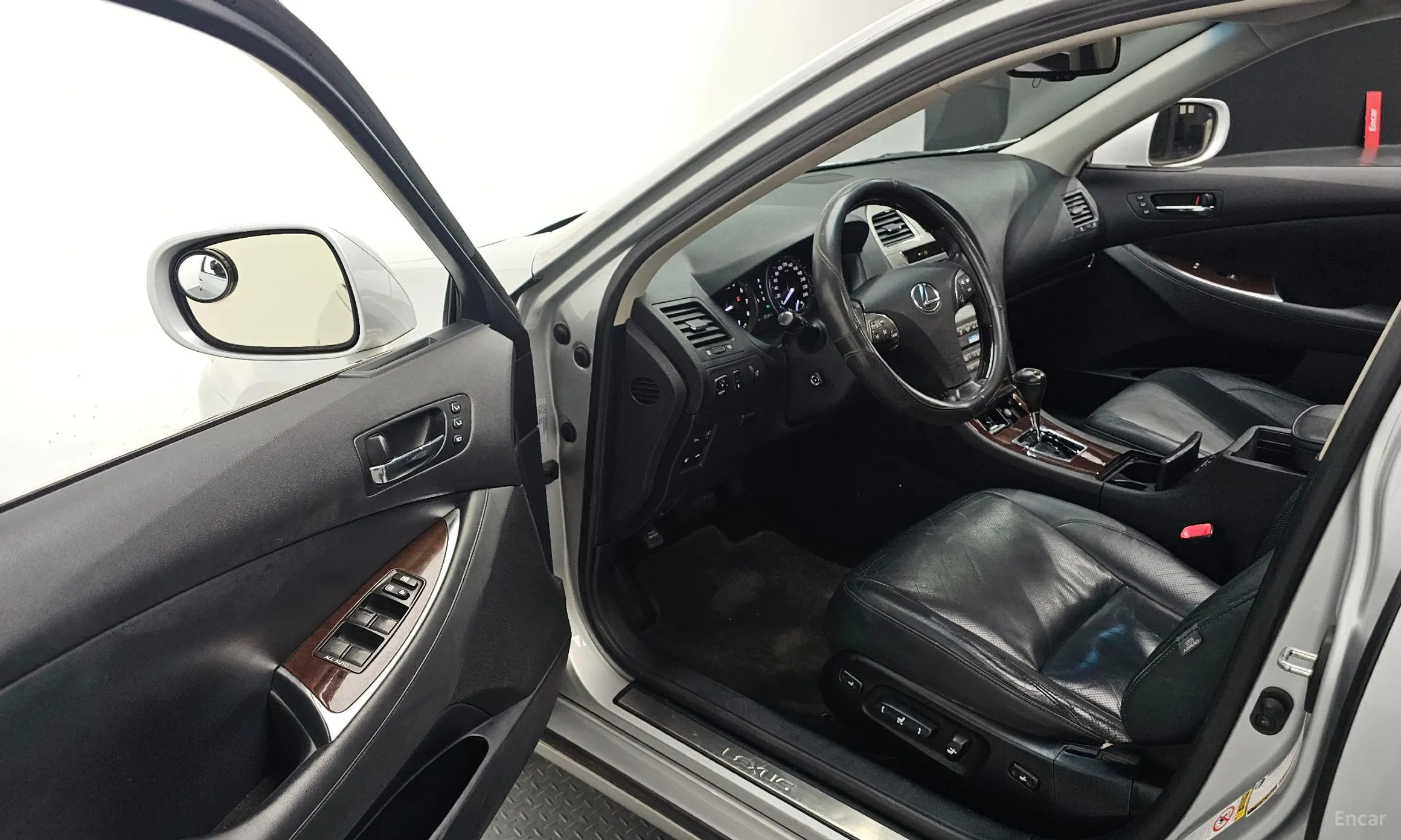 Lexus ES350 превью 11