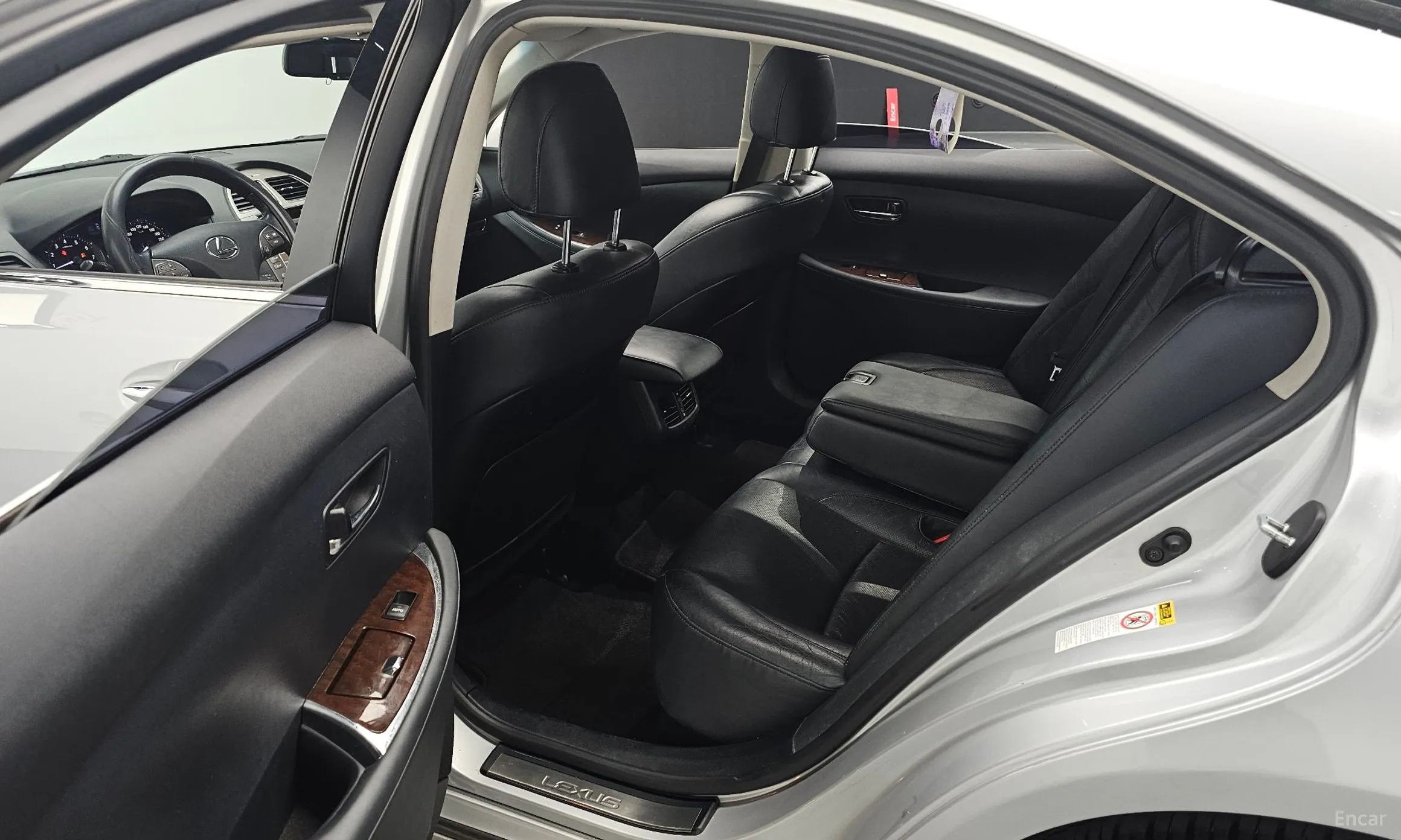 Lexus ES350 превью 12