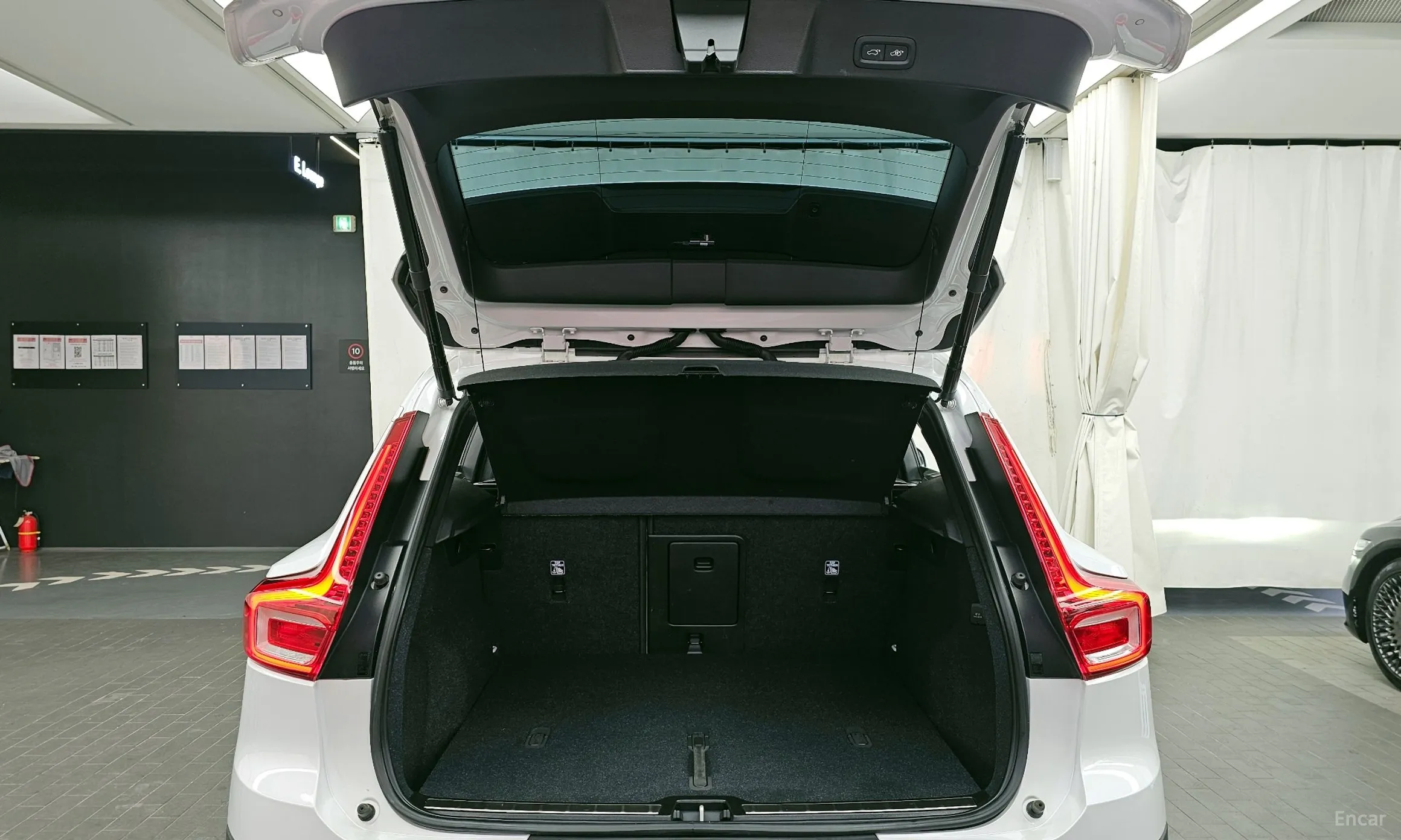 Volvo XC40 превью 20