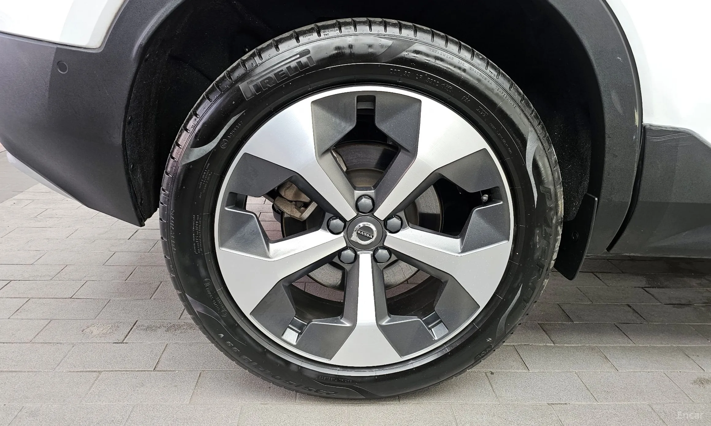Volvo XC40 превью 5