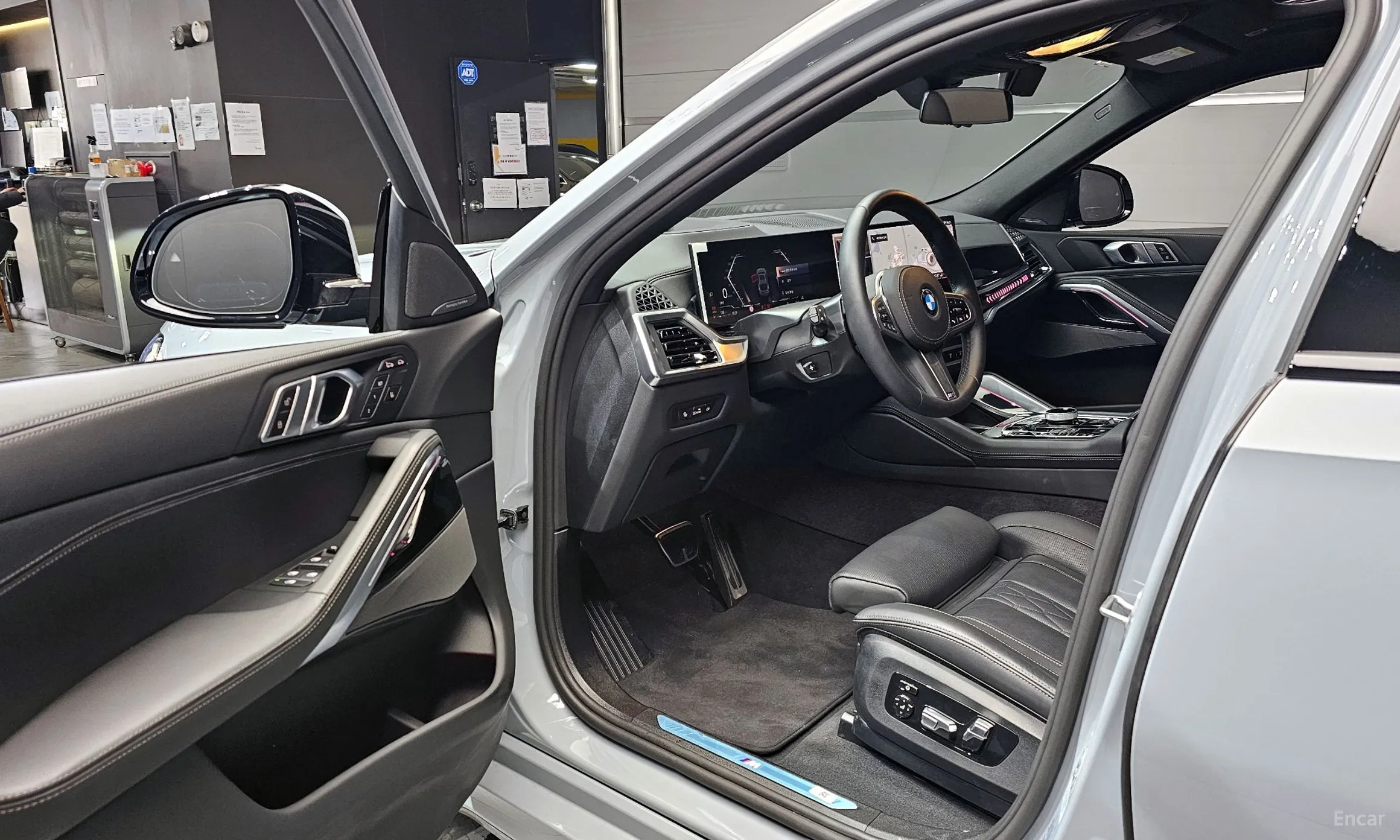 BMW X6 (G06) превью 11