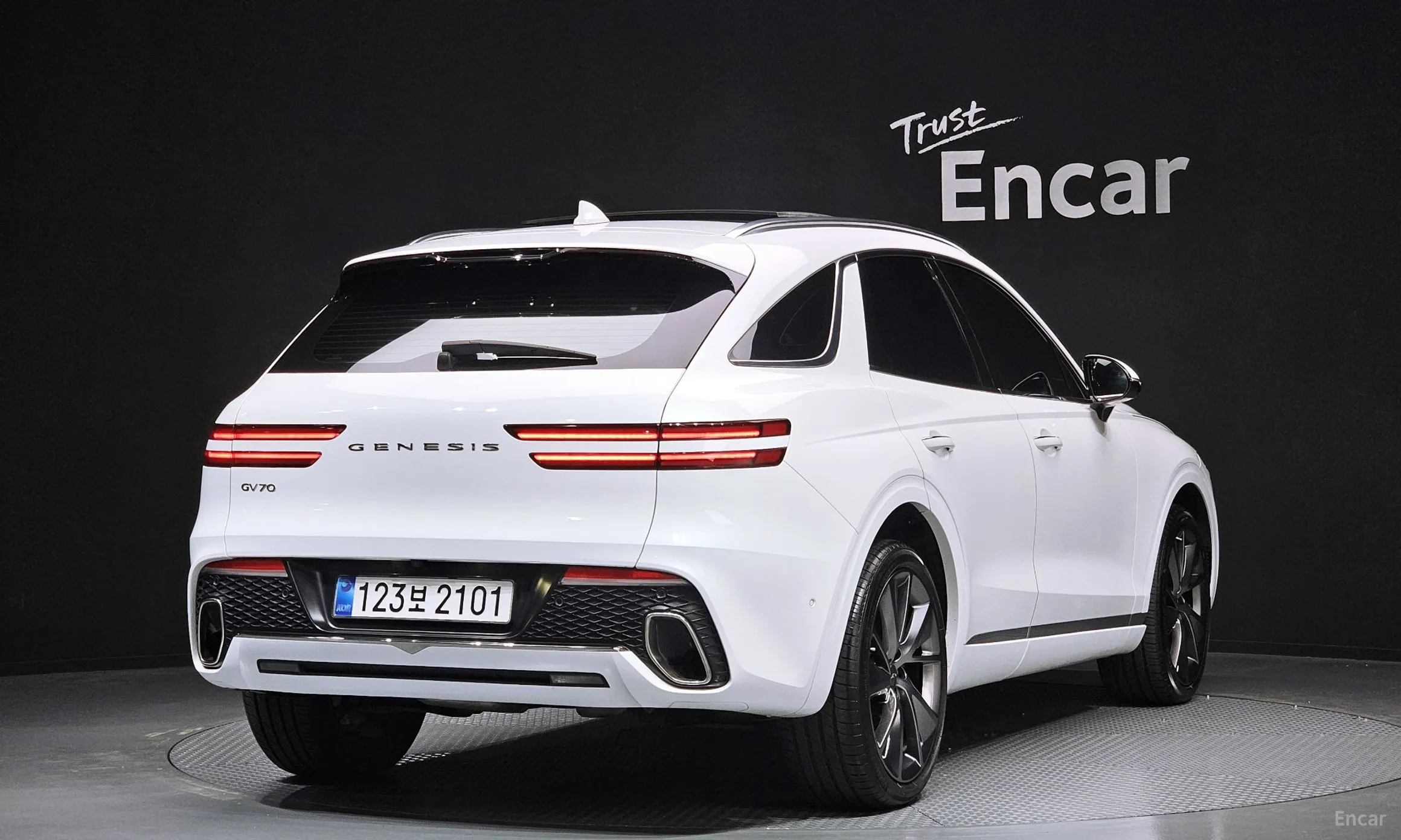 Genesis GV70 превью 2