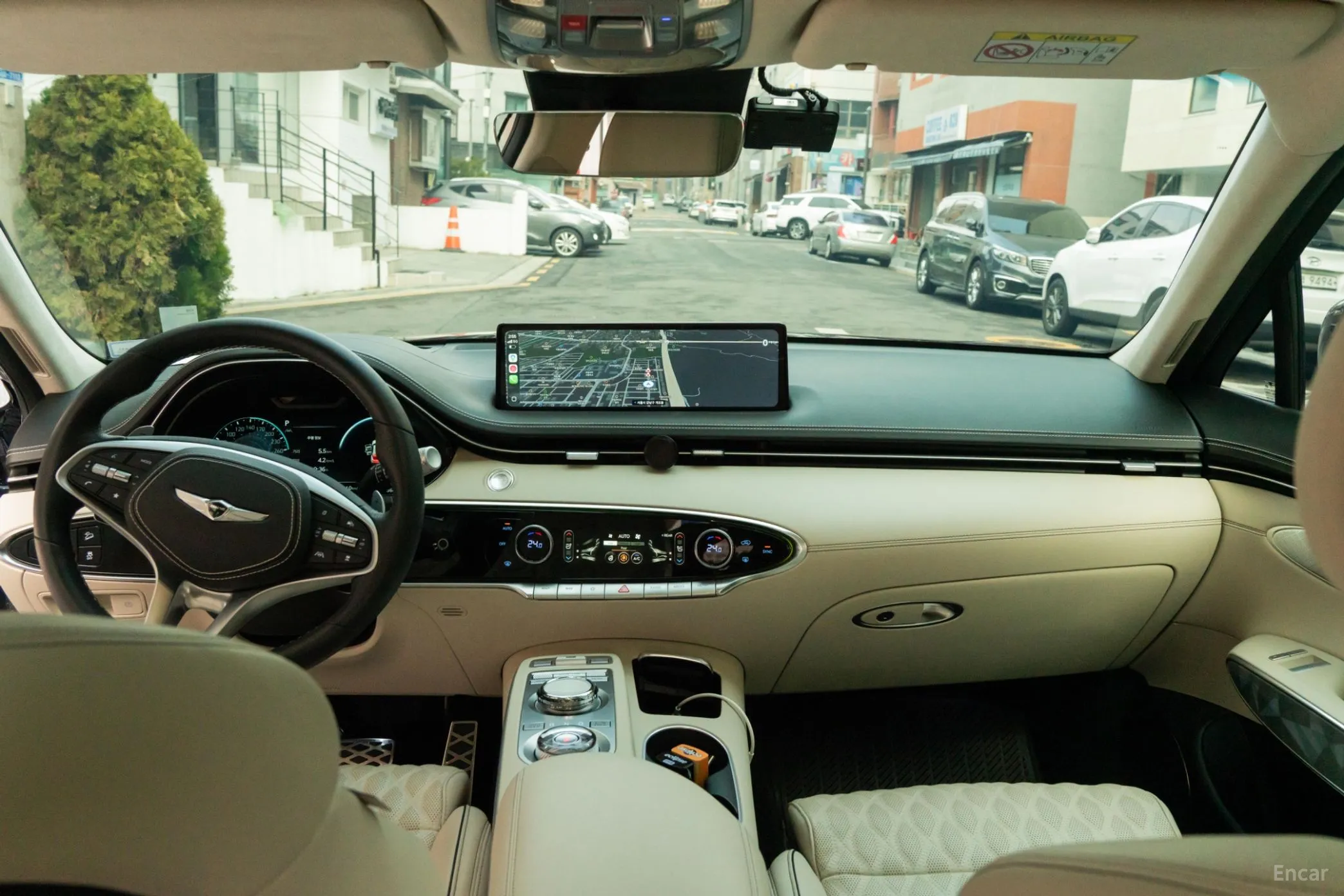 Genesis GV70 превью 14
