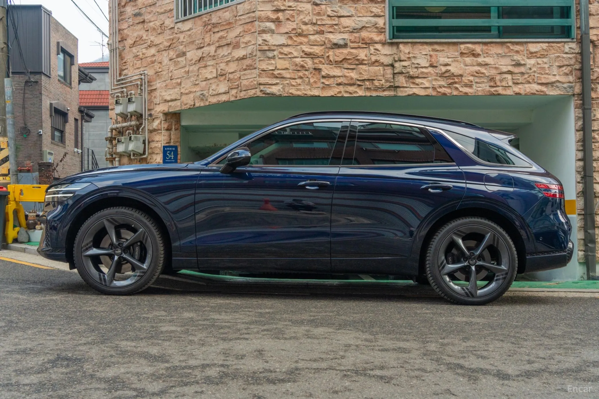 Genesis GV70 превью 3