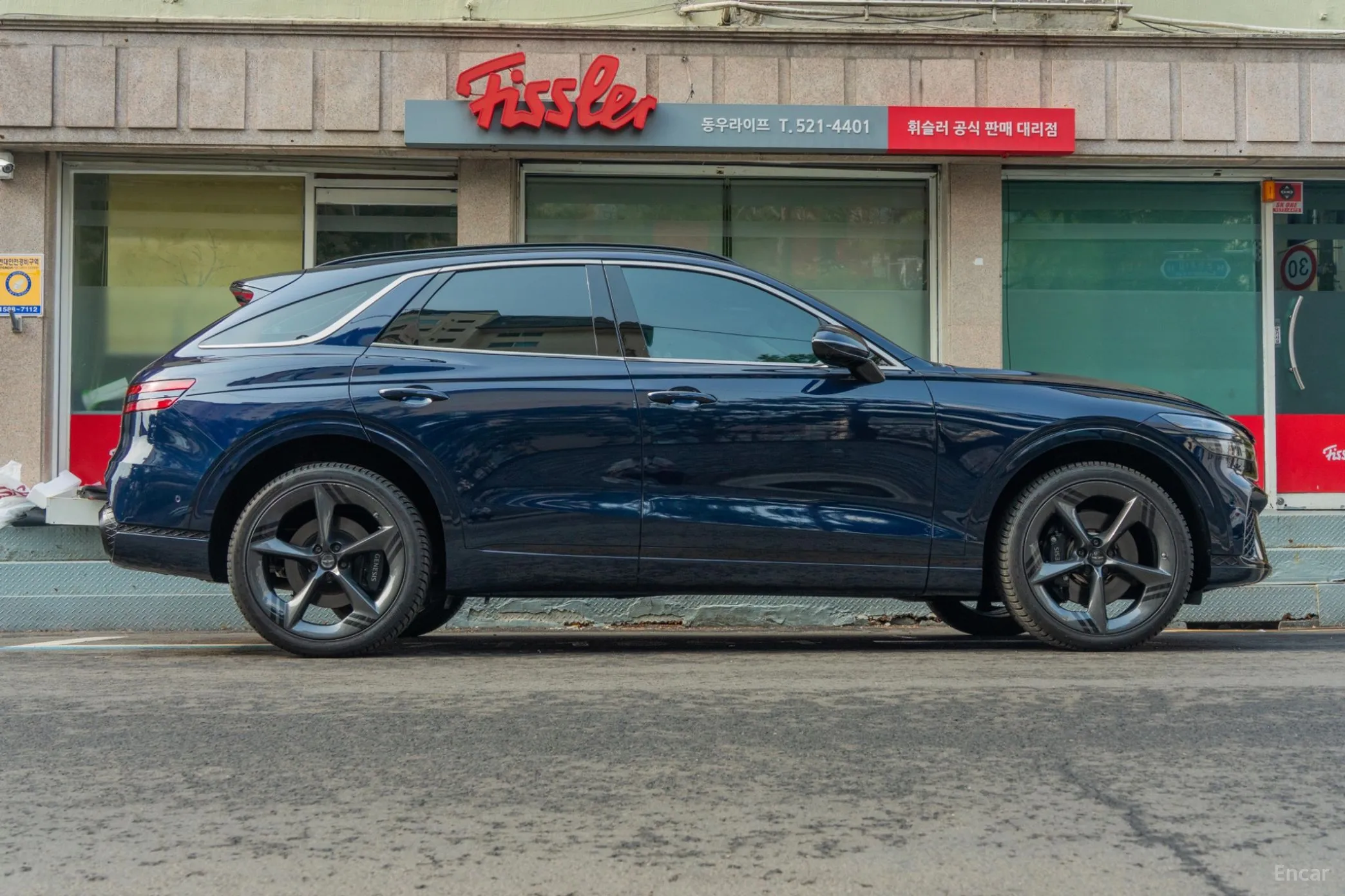 Genesis GV70 превью 4