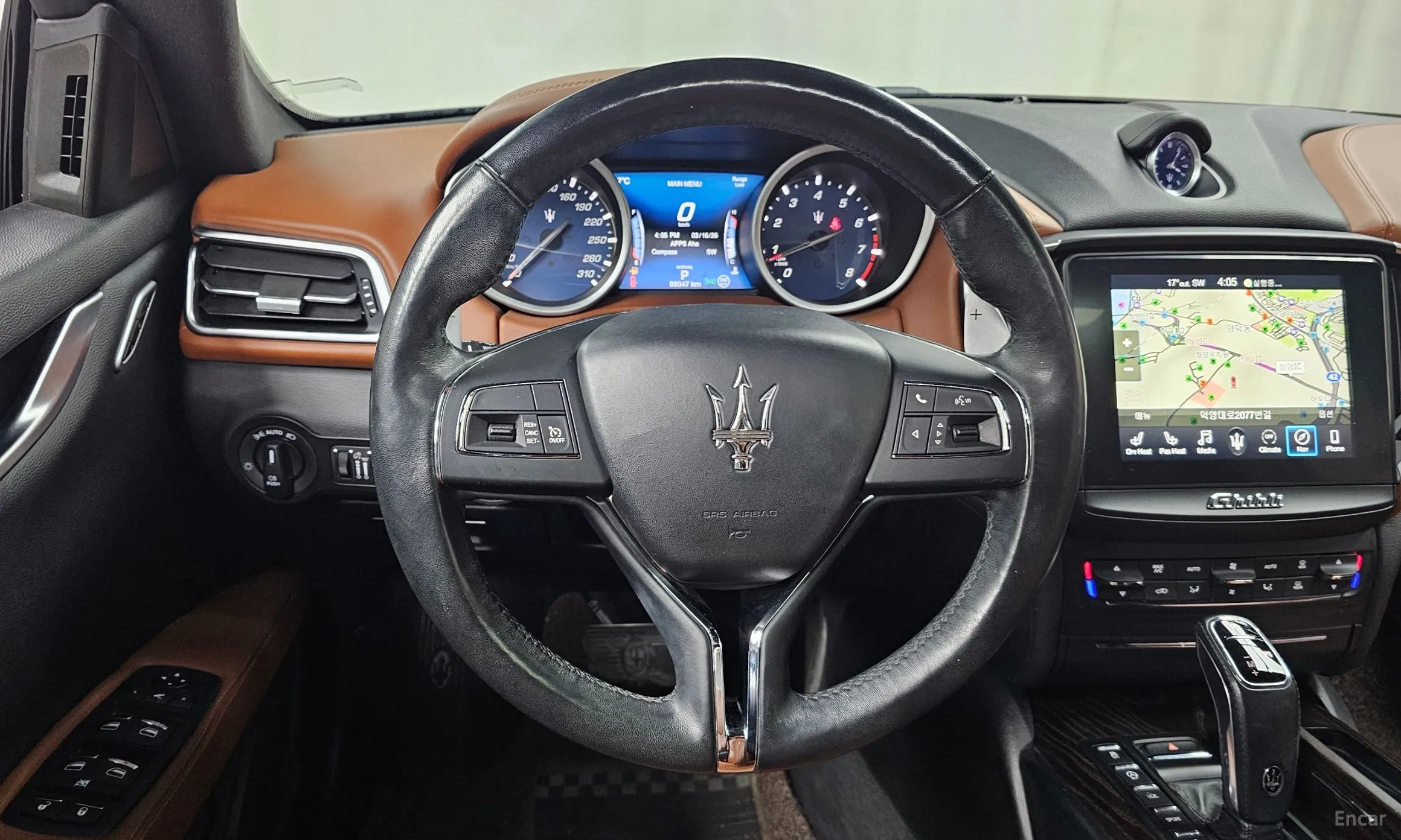 Maserati Ghibli превью 13