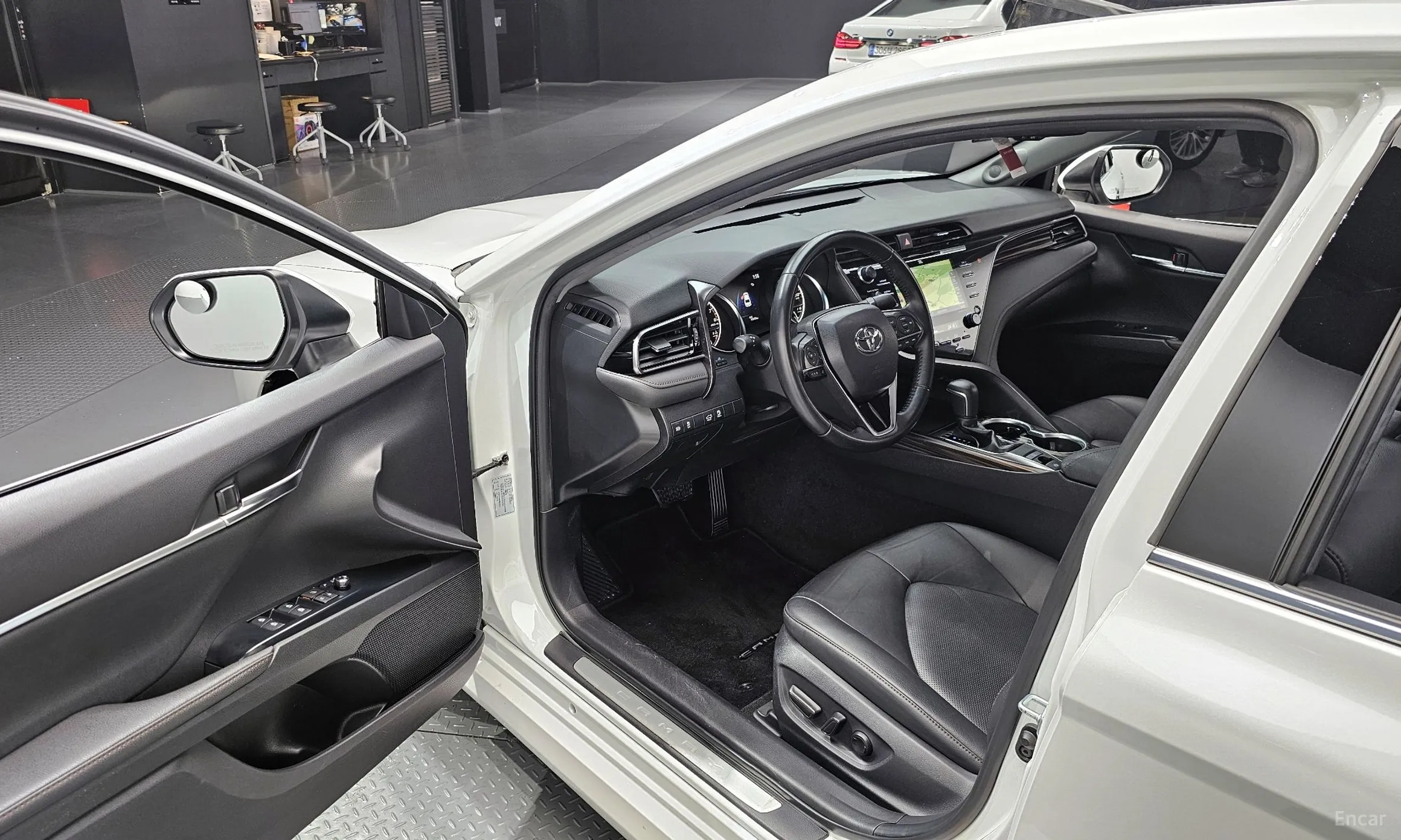 Toyota Camry (XV70) превью 11