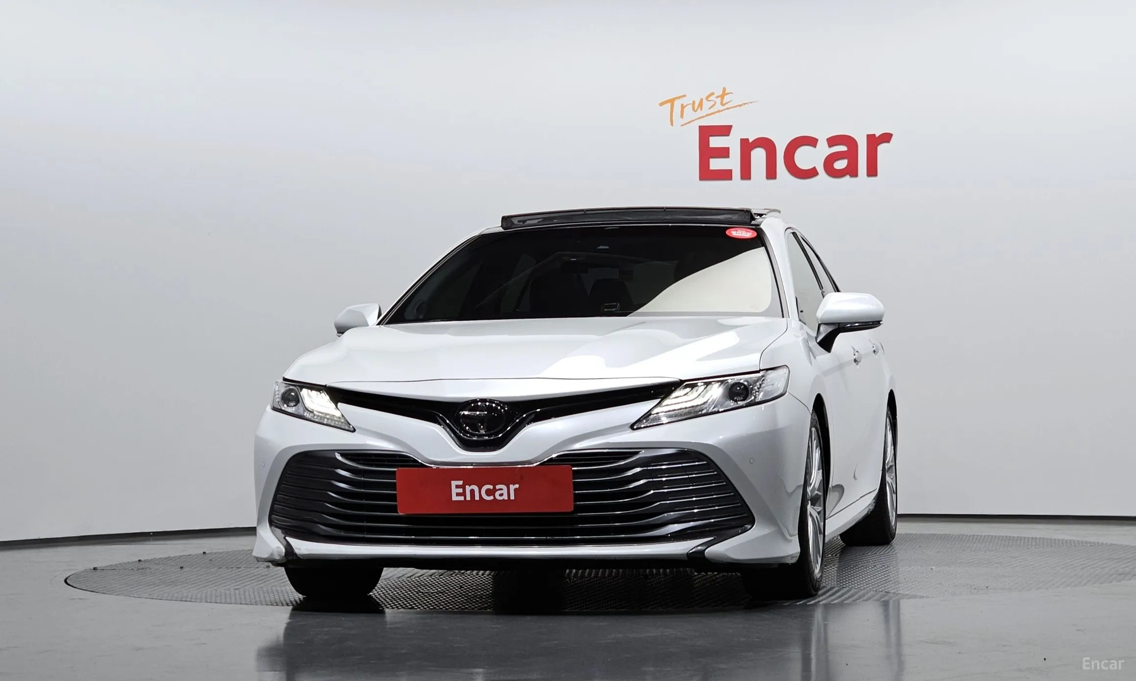 Toyota Camry (XV70) превью 3