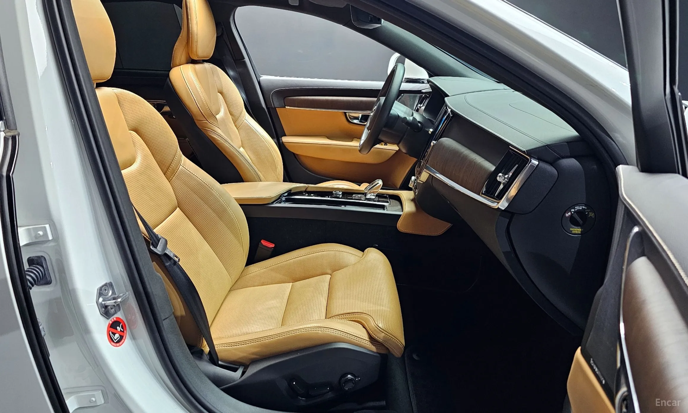 Volvo S90 превью 10