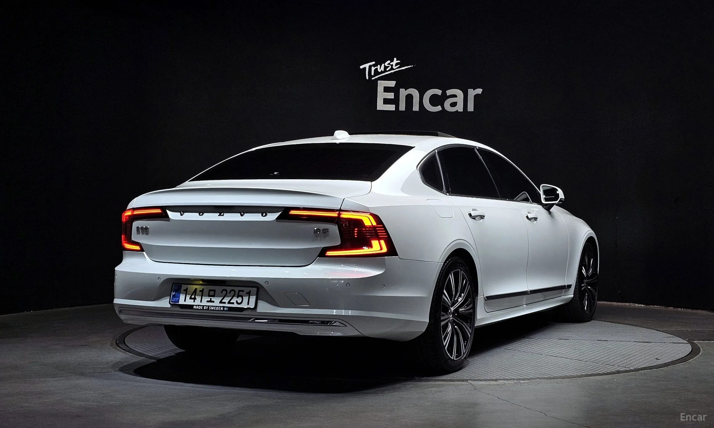 Volvo S90