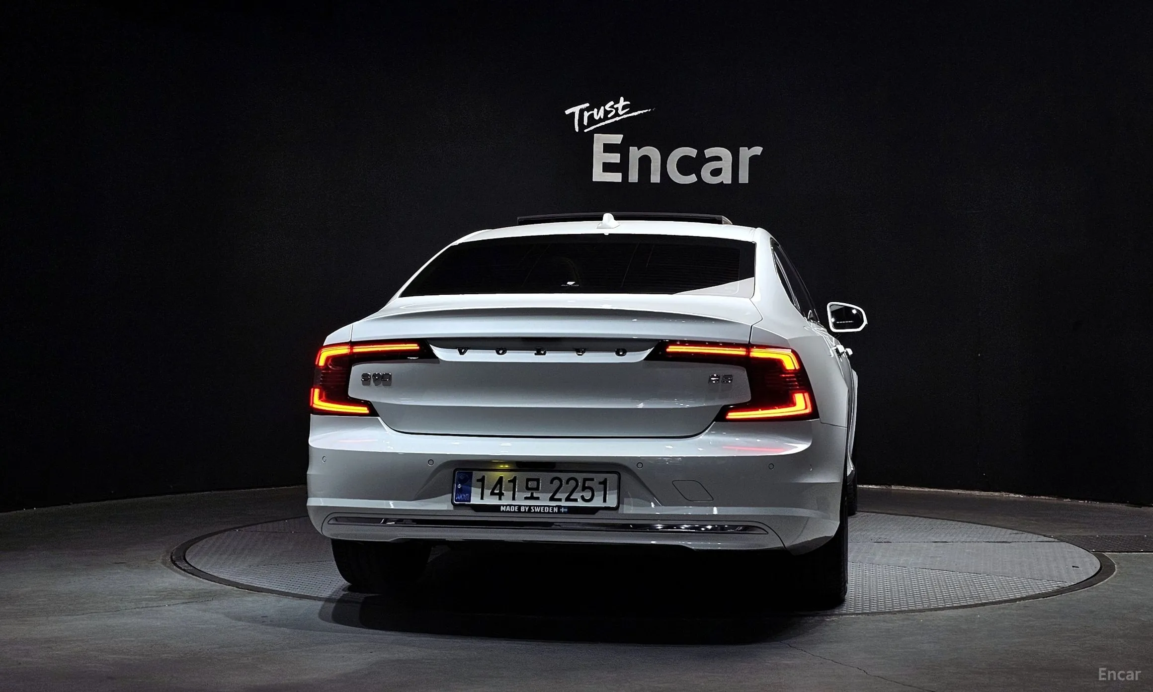 Volvo S90 превью 4