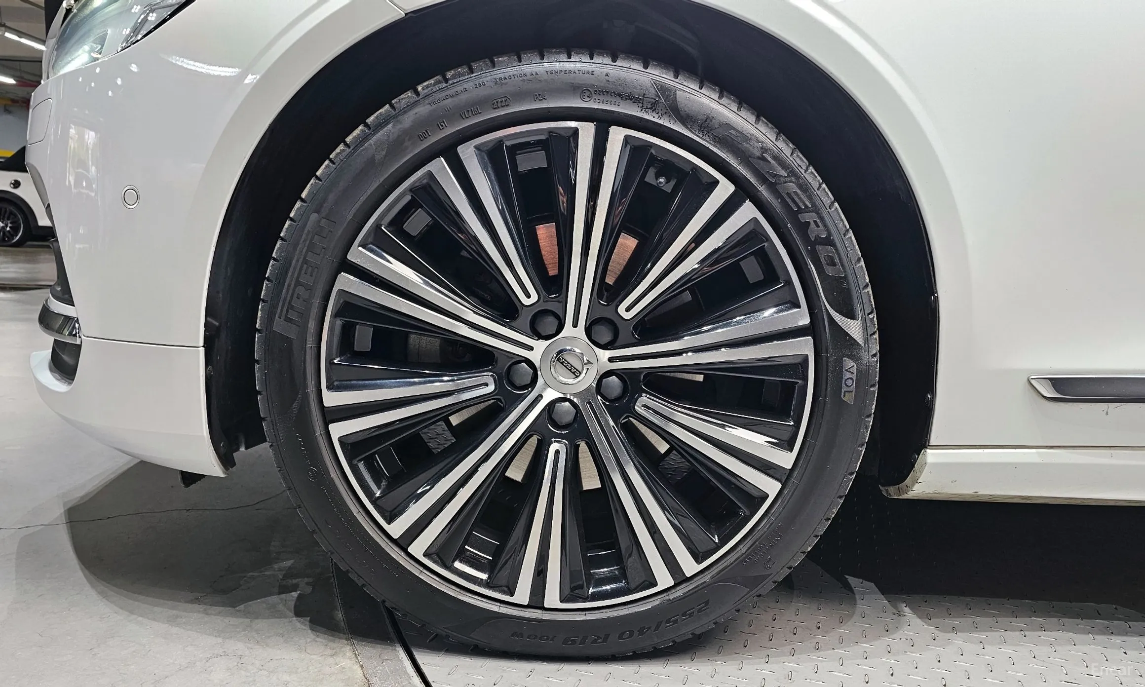 Volvo S90 превью 5