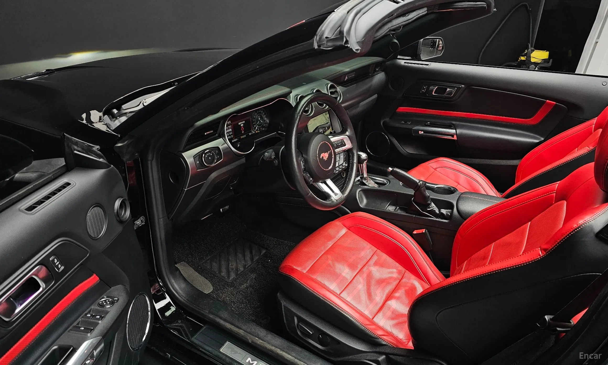 Ford Mustang превью 11