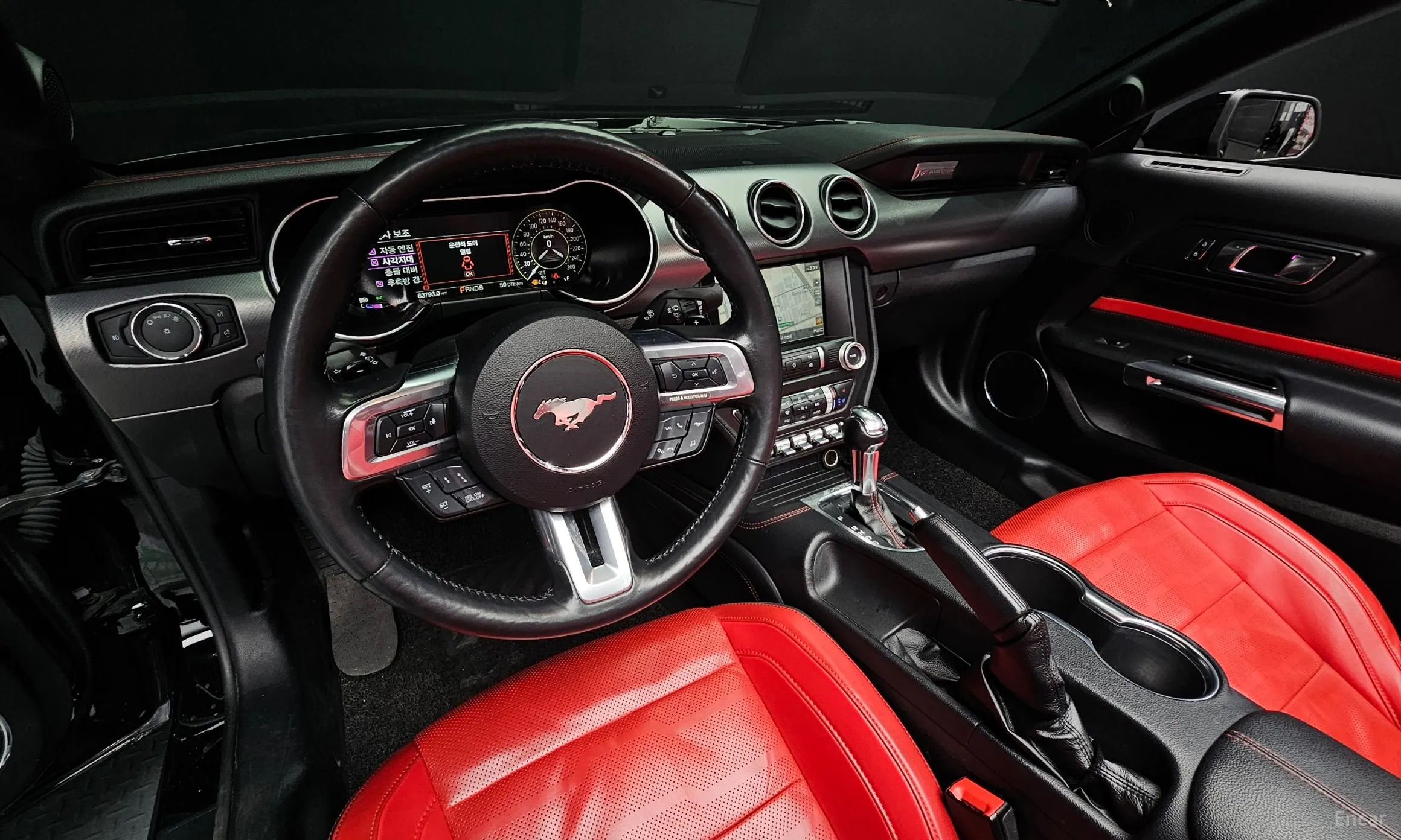 Ford Mustang превью 7