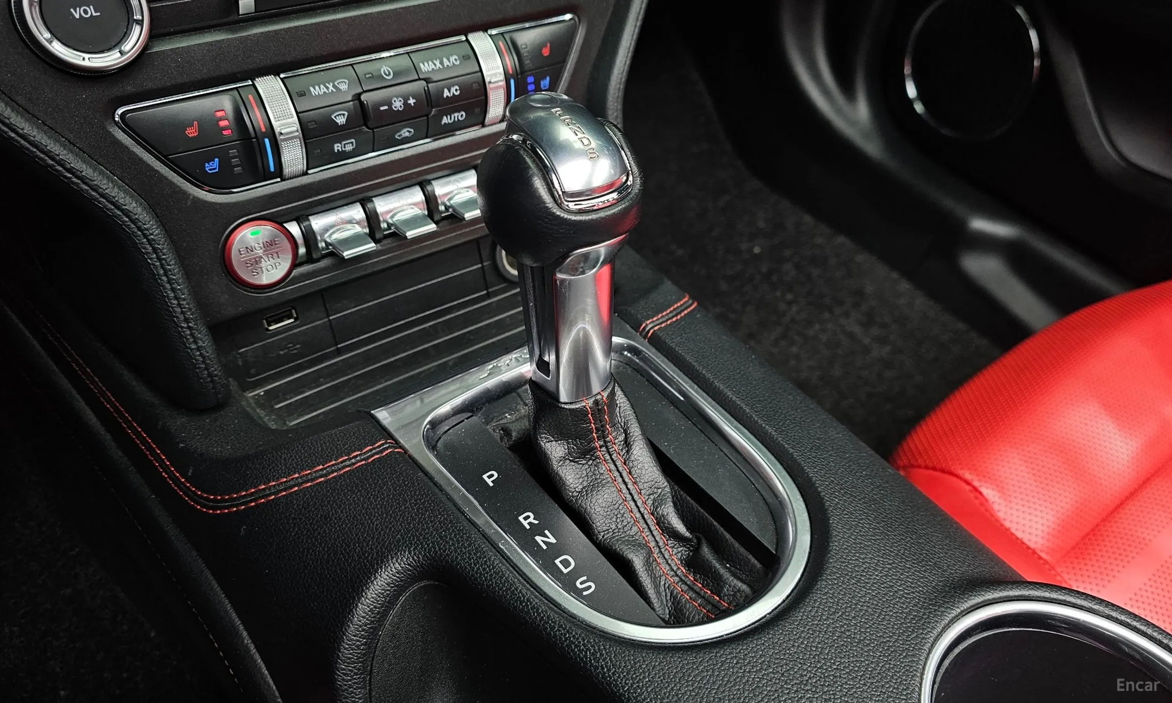 Ford Mustang превью 9