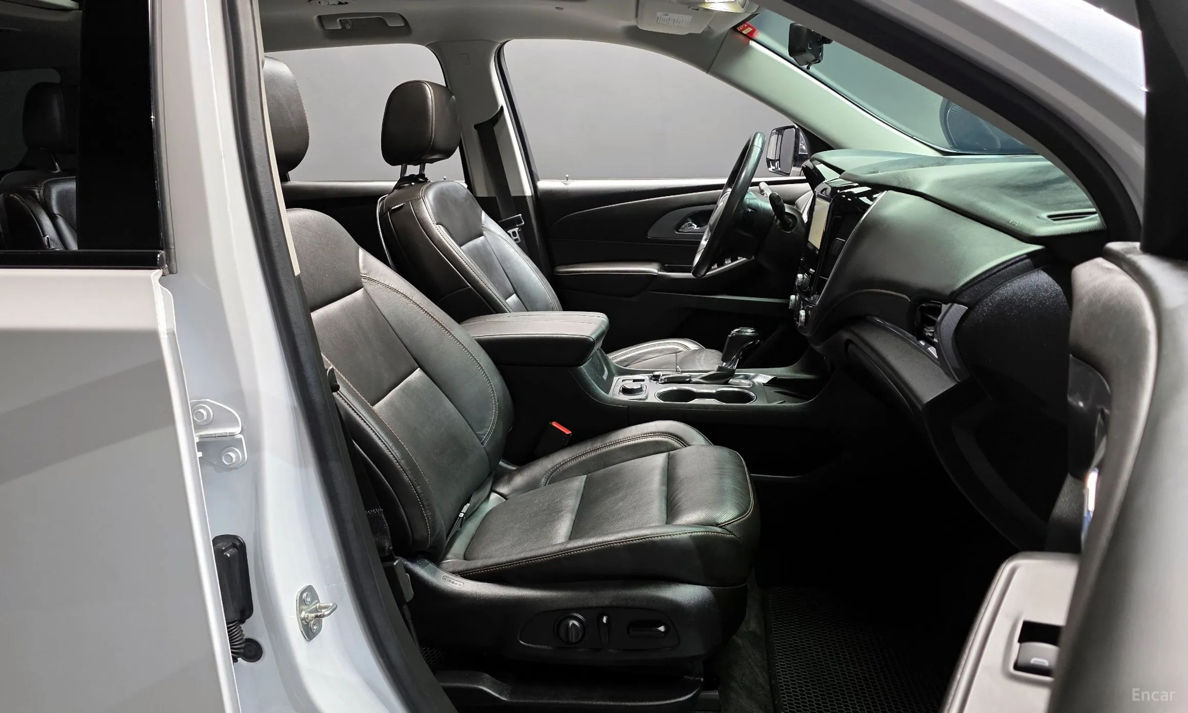 Chevrolet (GM Daewoo) Traverse превью 10