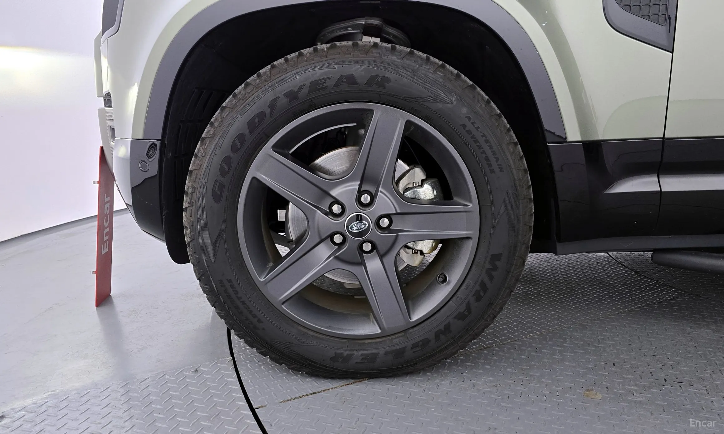 Land Rover Defender (L663) превью 5