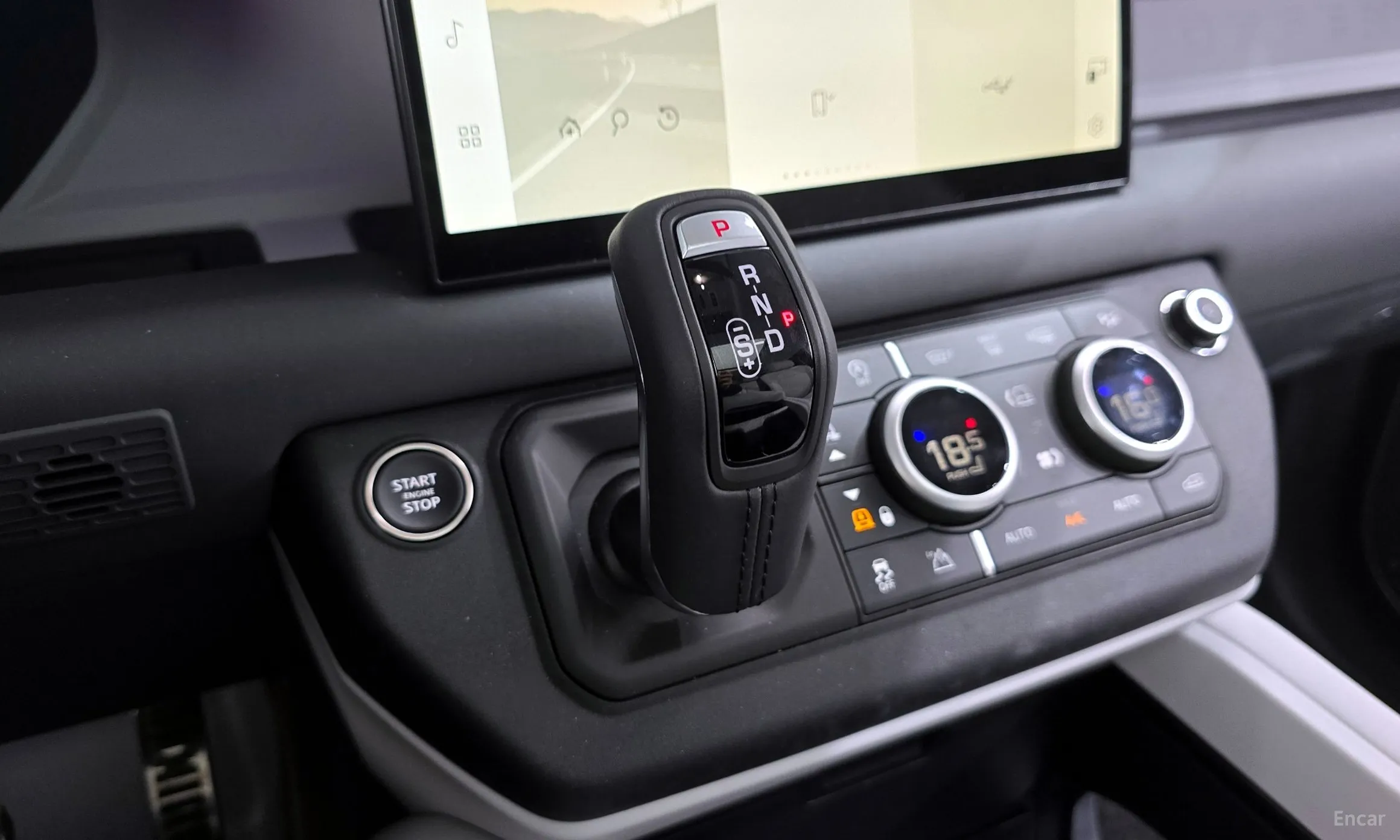 Land Rover Defender (L663) превью 9