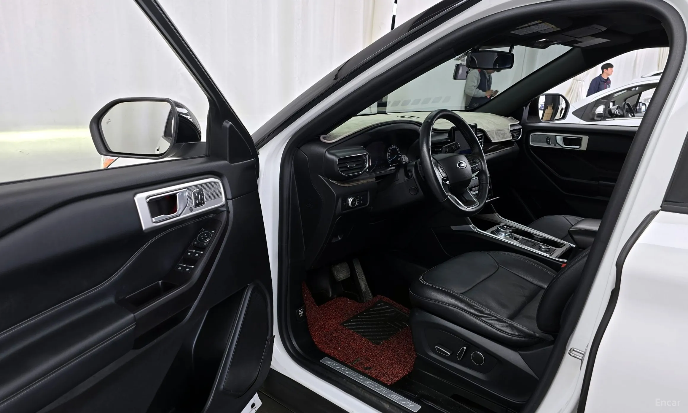 Ford Explorer 6th Generation превью 10