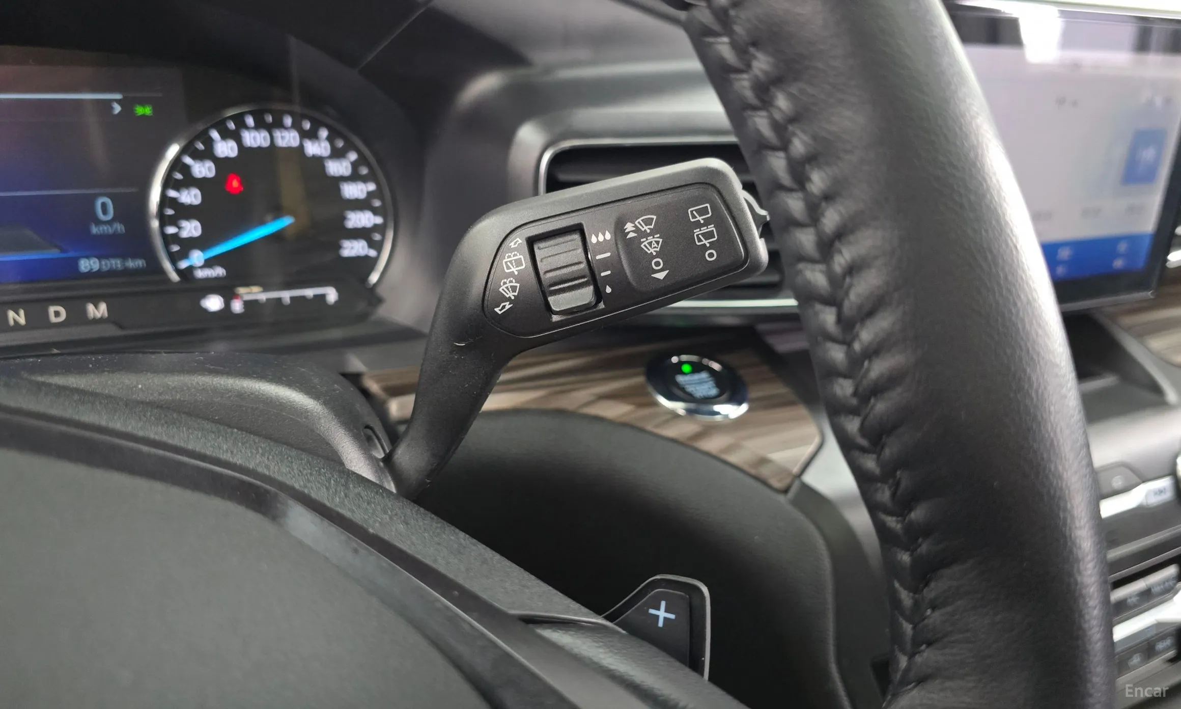 Ford Explorer 6th Generation превью 17