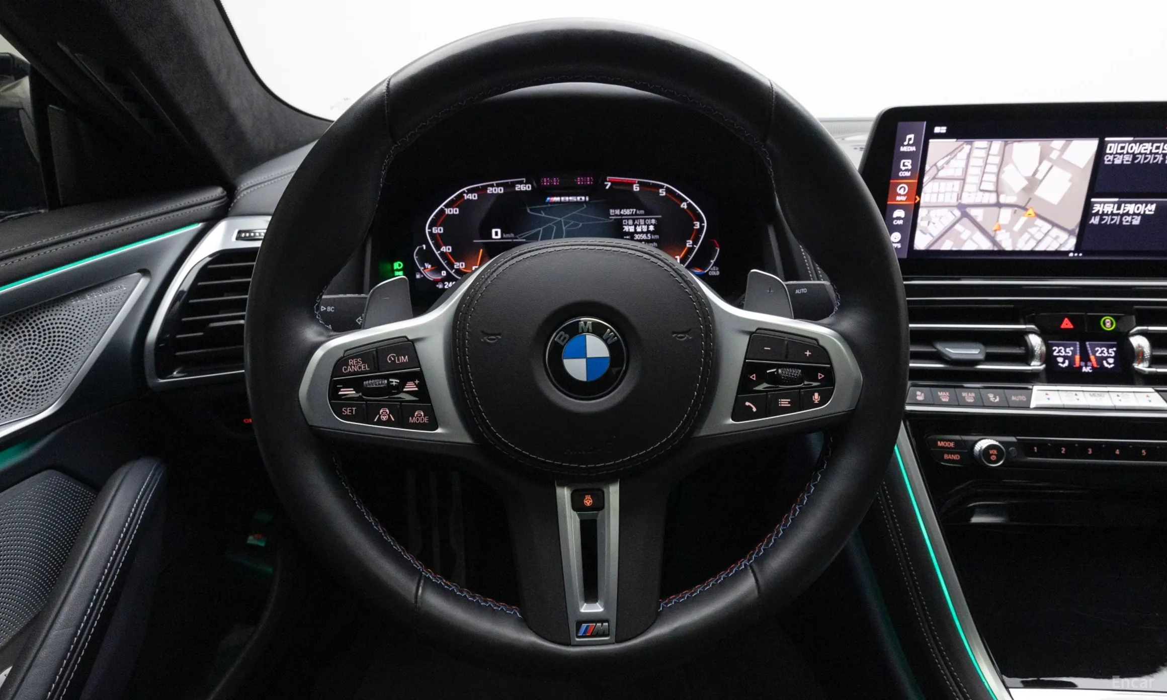 BMW 8-series (G15) превью 20